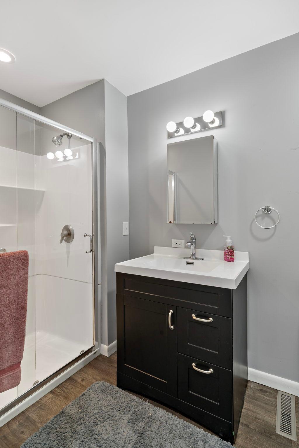 220 Sidney Street E Property Photo 19