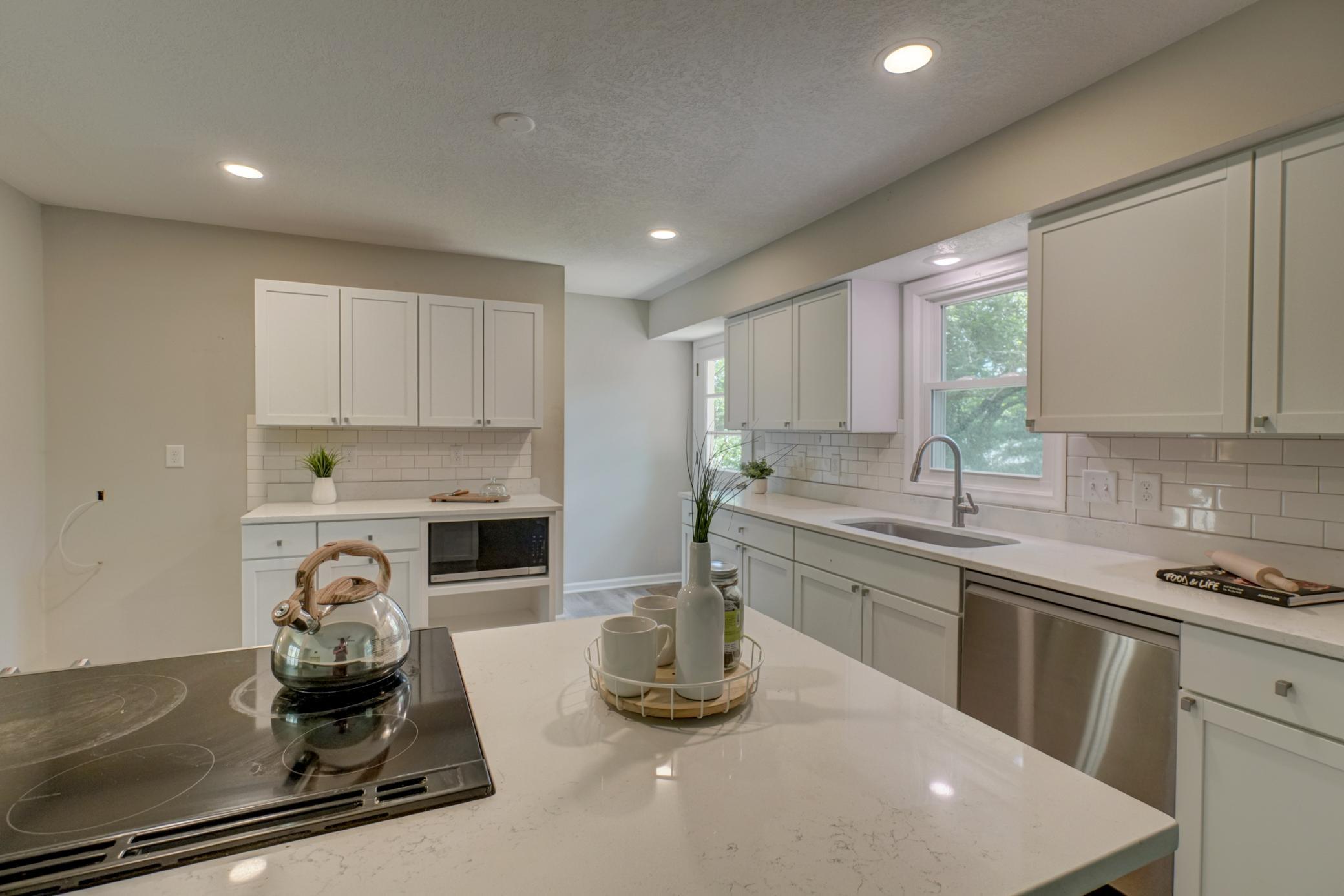 5881 Lexington Avenue N Property Photo 4