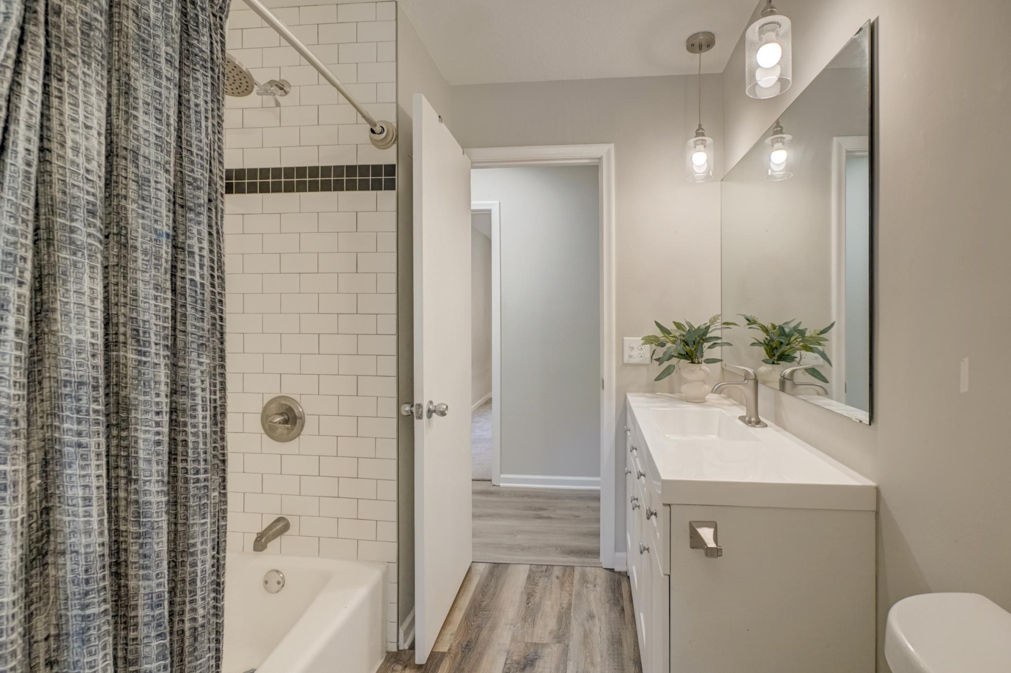 5881 Lexington Avenue N Property Photo 11