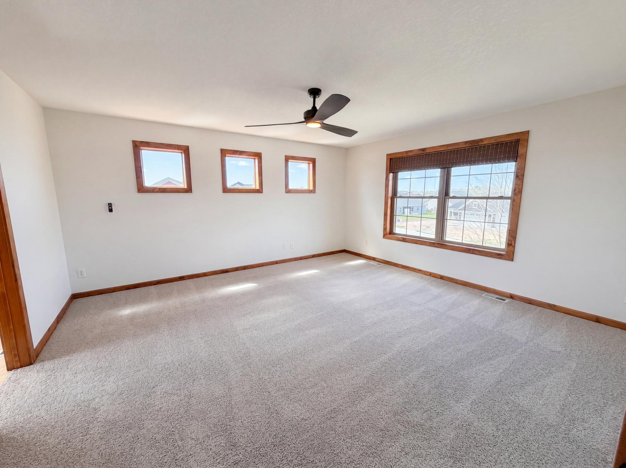 3072 Nottingham Road S Property Photo 4