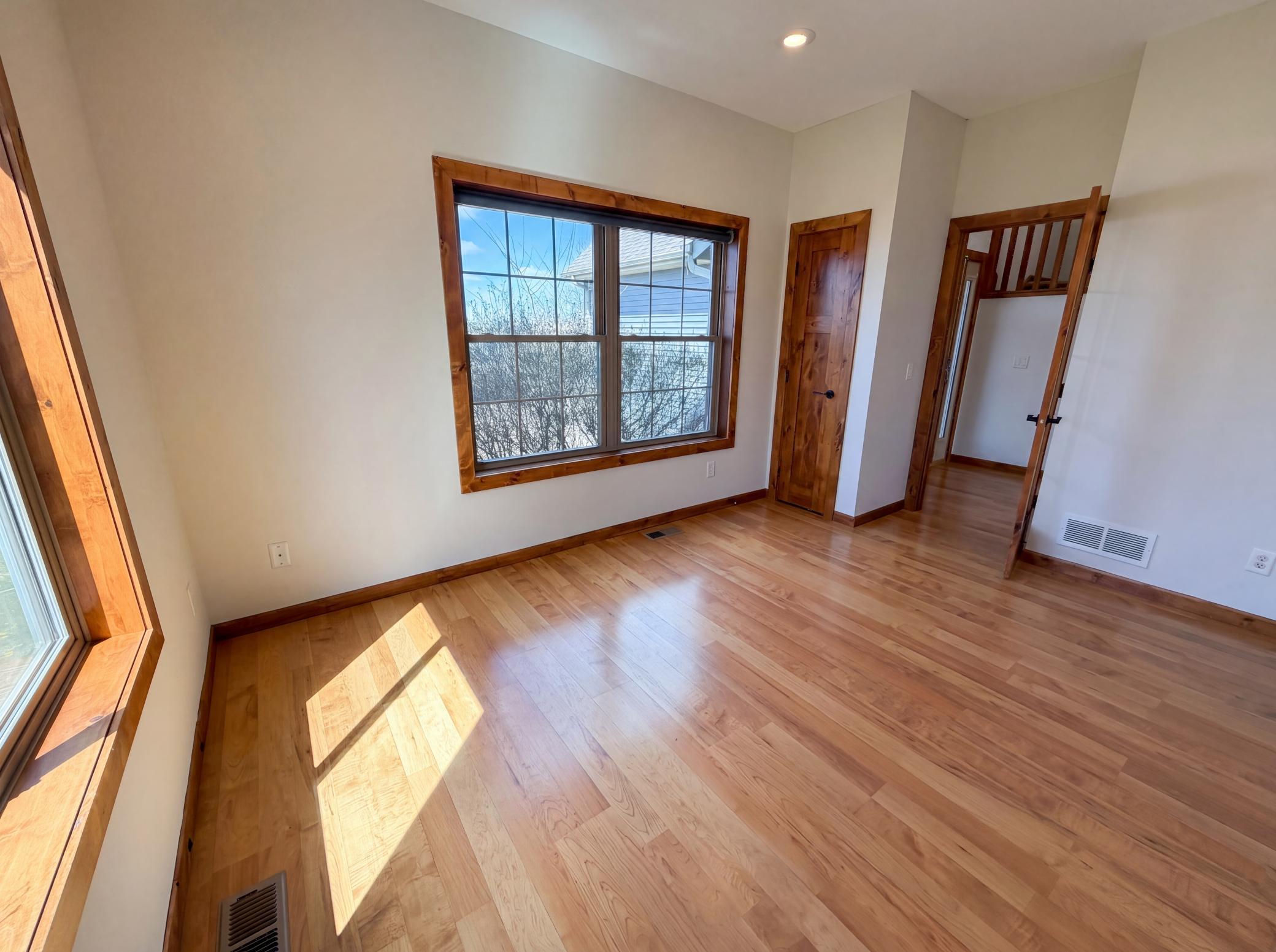 3072 Nottingham Road S Property Photo 11