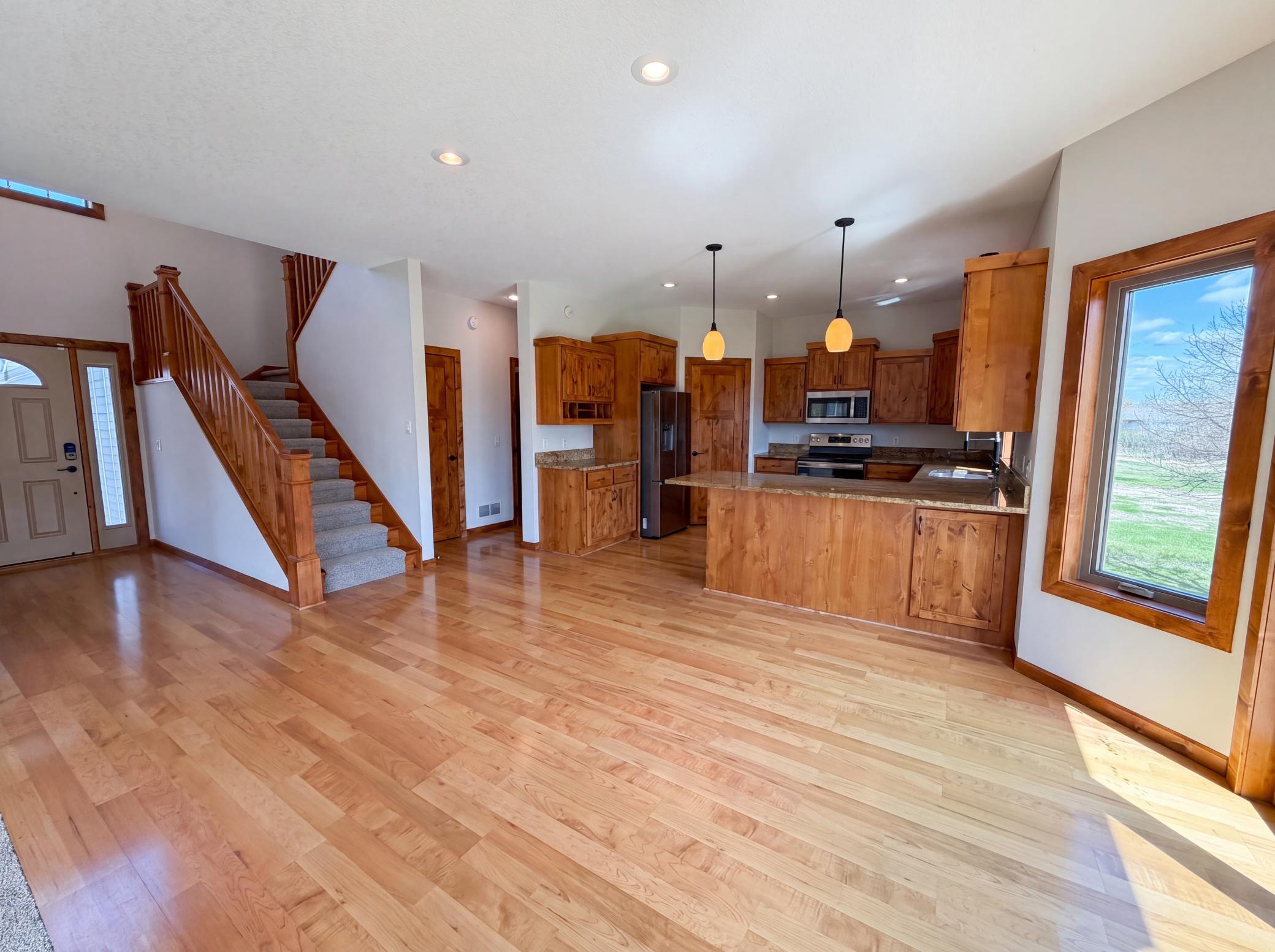3072 Nottingham Road S Property Photo 25