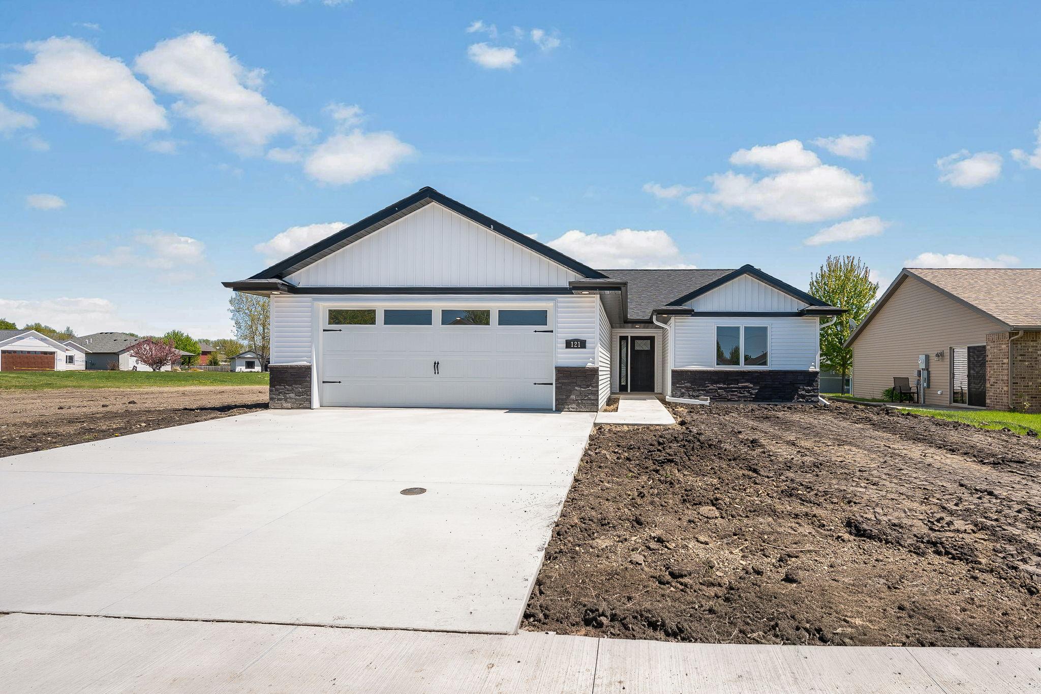 121 Copper Village Circle Property Photo 1