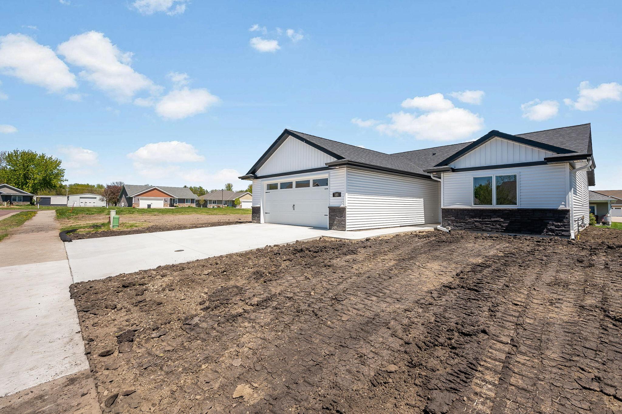 121 Copper Village Circle Property Photo 4