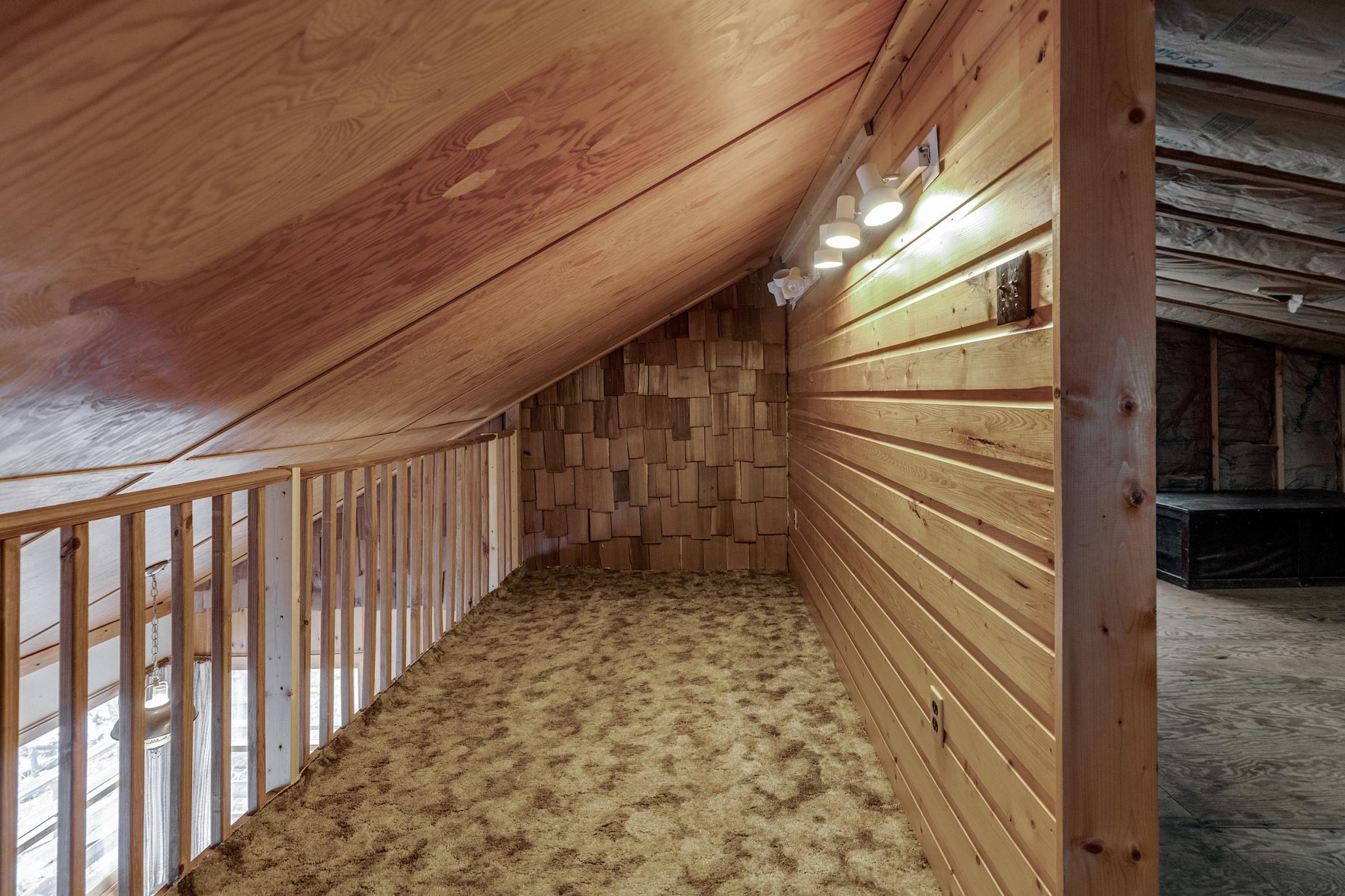 51100 Wolf Ridge Drive Property Photo 21