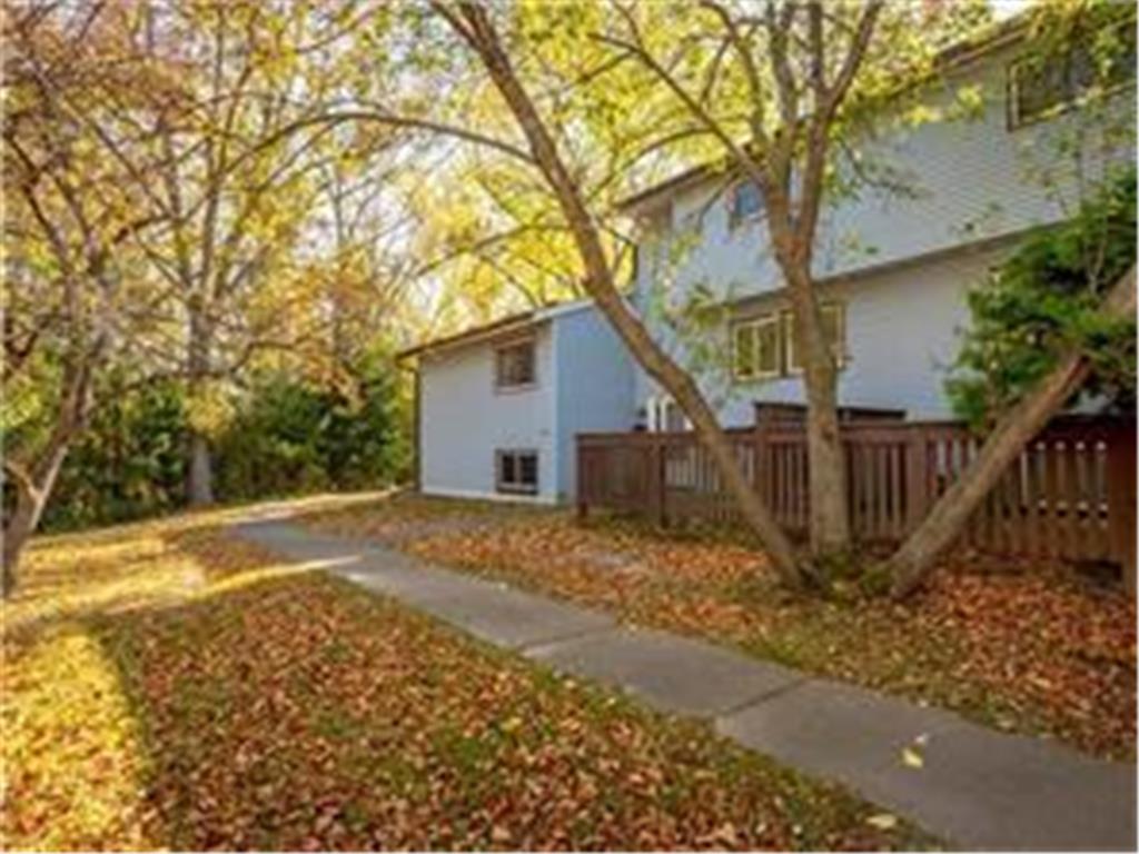 4819 Grenwich Way N Property Photo 1