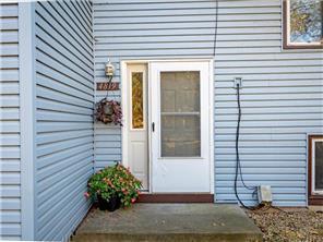 4819 Grenwich Way N Property Photo 2