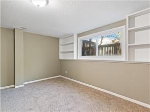 4819 Grenwich Way N Property Photo 6