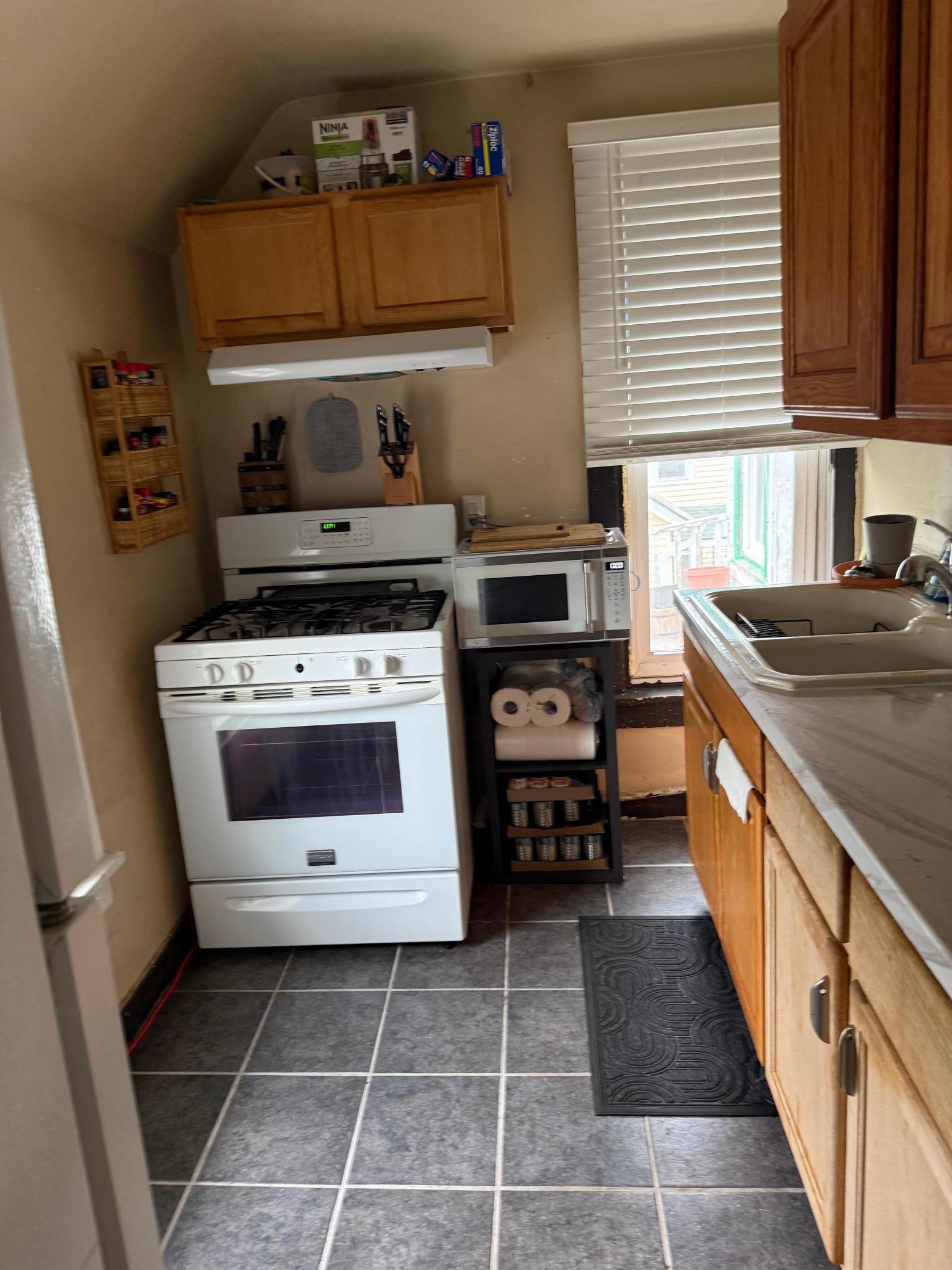 14 6th Avenue Nw Property Photo 8