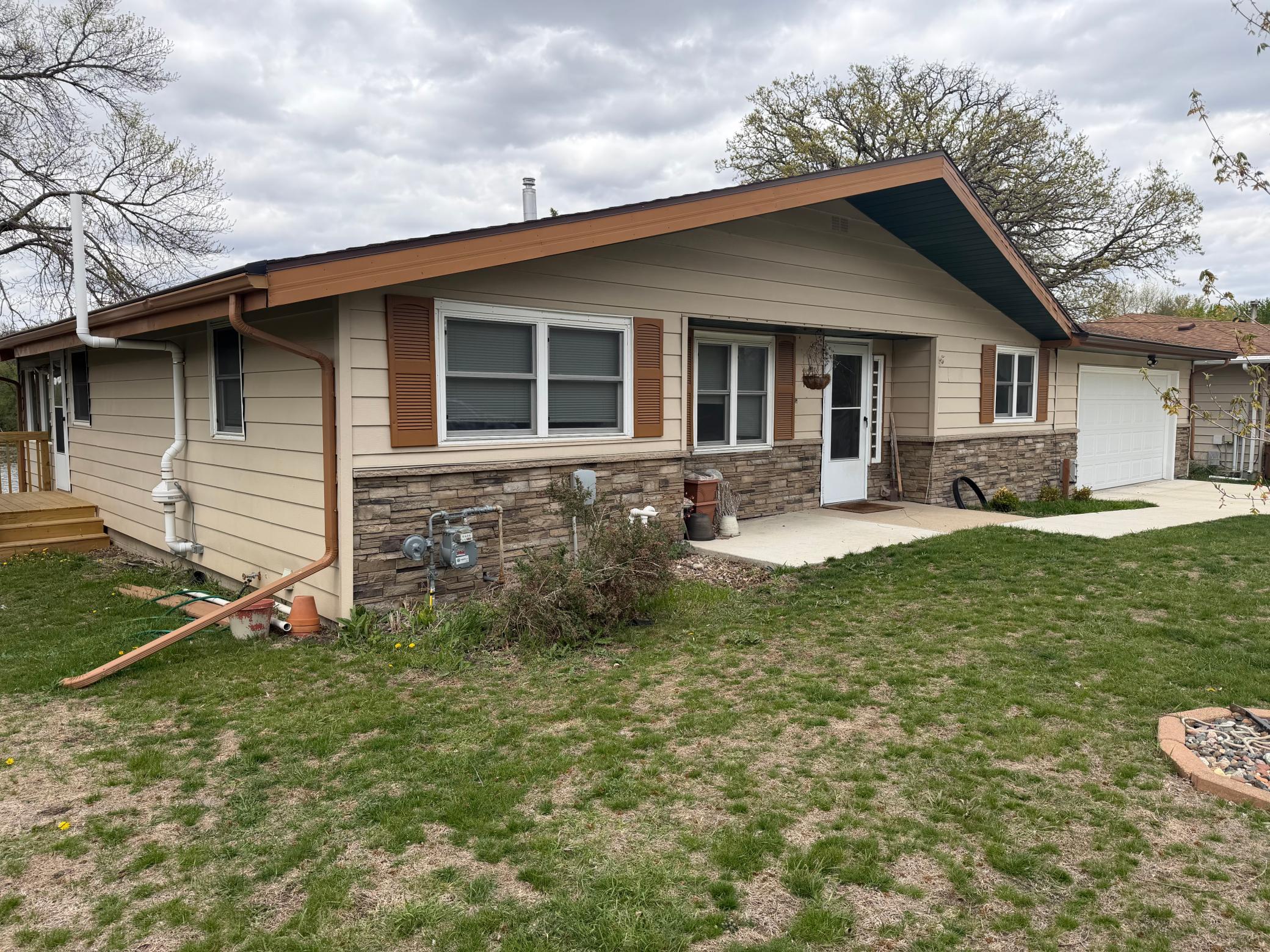 1821 Brookside Circle Property Photo 2