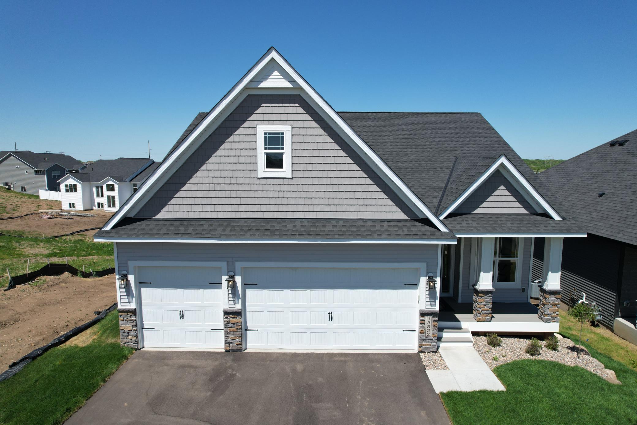 13822 Arrowhead Way Property Photo 1