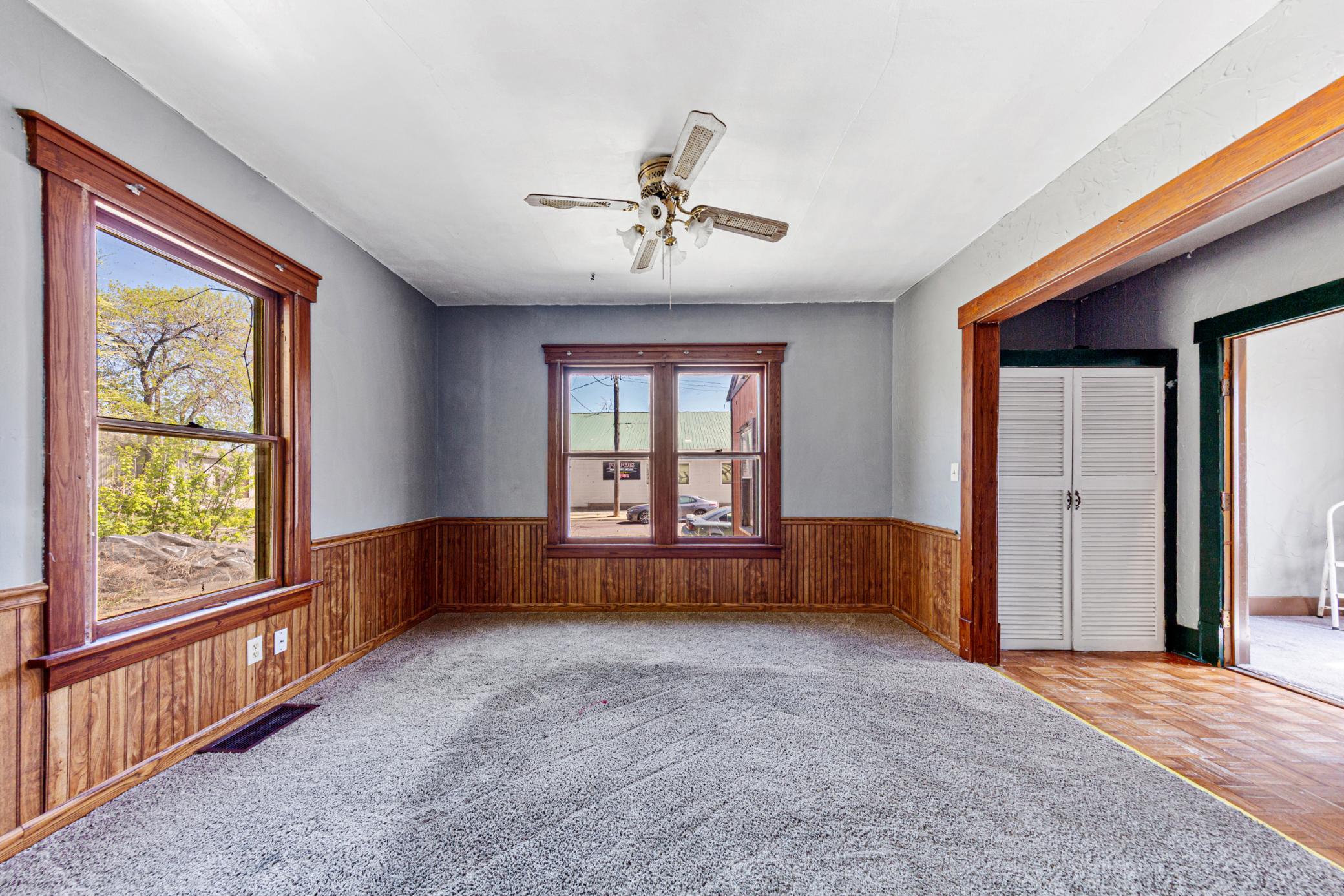 129 W Ruth Street Property Photo 3