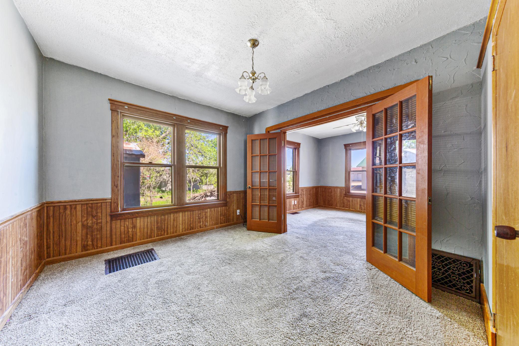 129 W Ruth Street Property Photo 6