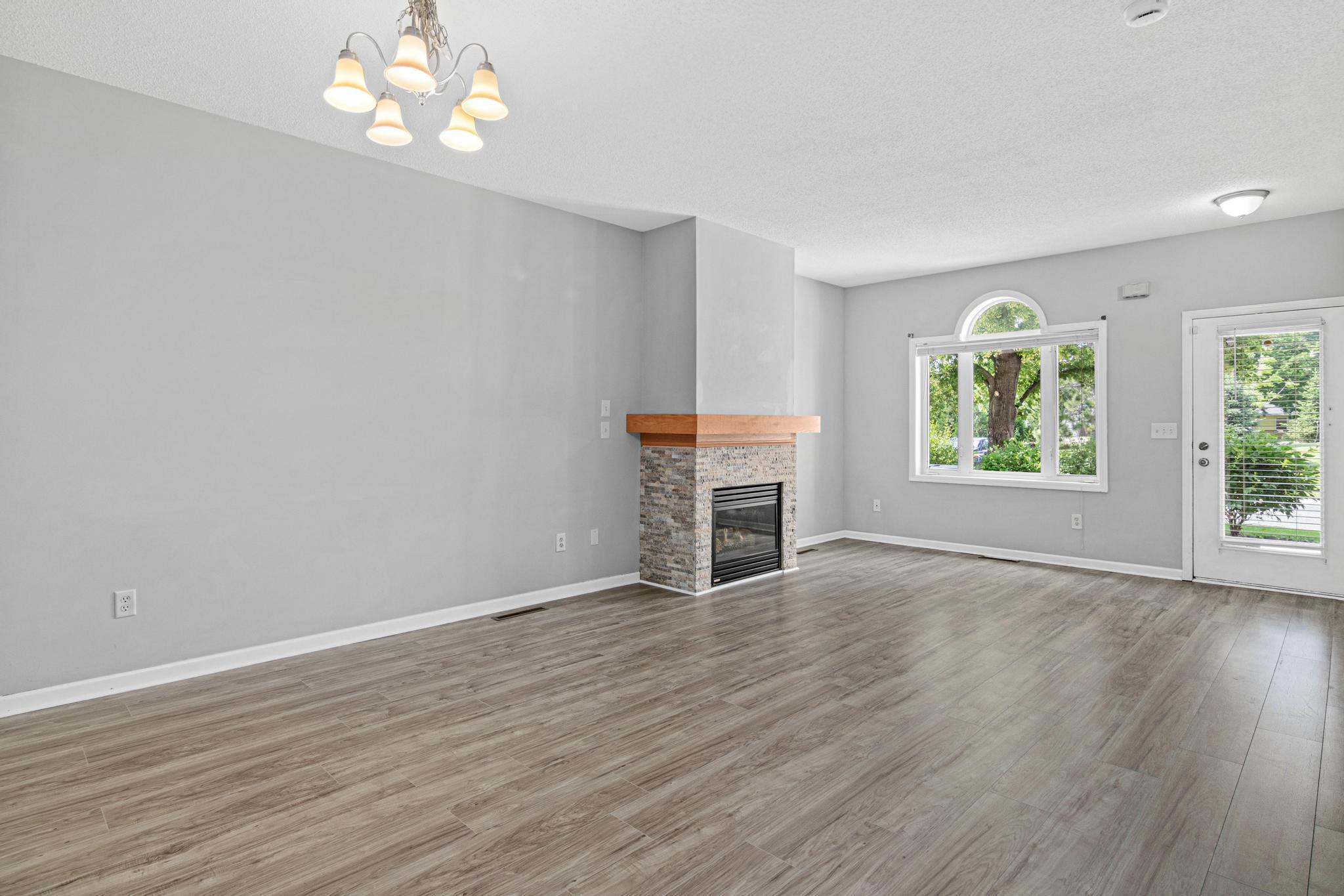1234 Crystal Place E Property Photo 8