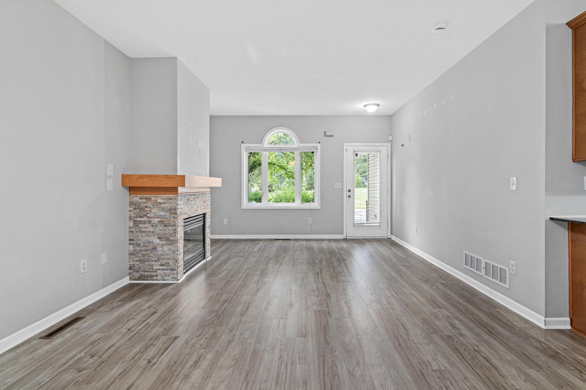 1234 Crystal Place E Property Photo 9