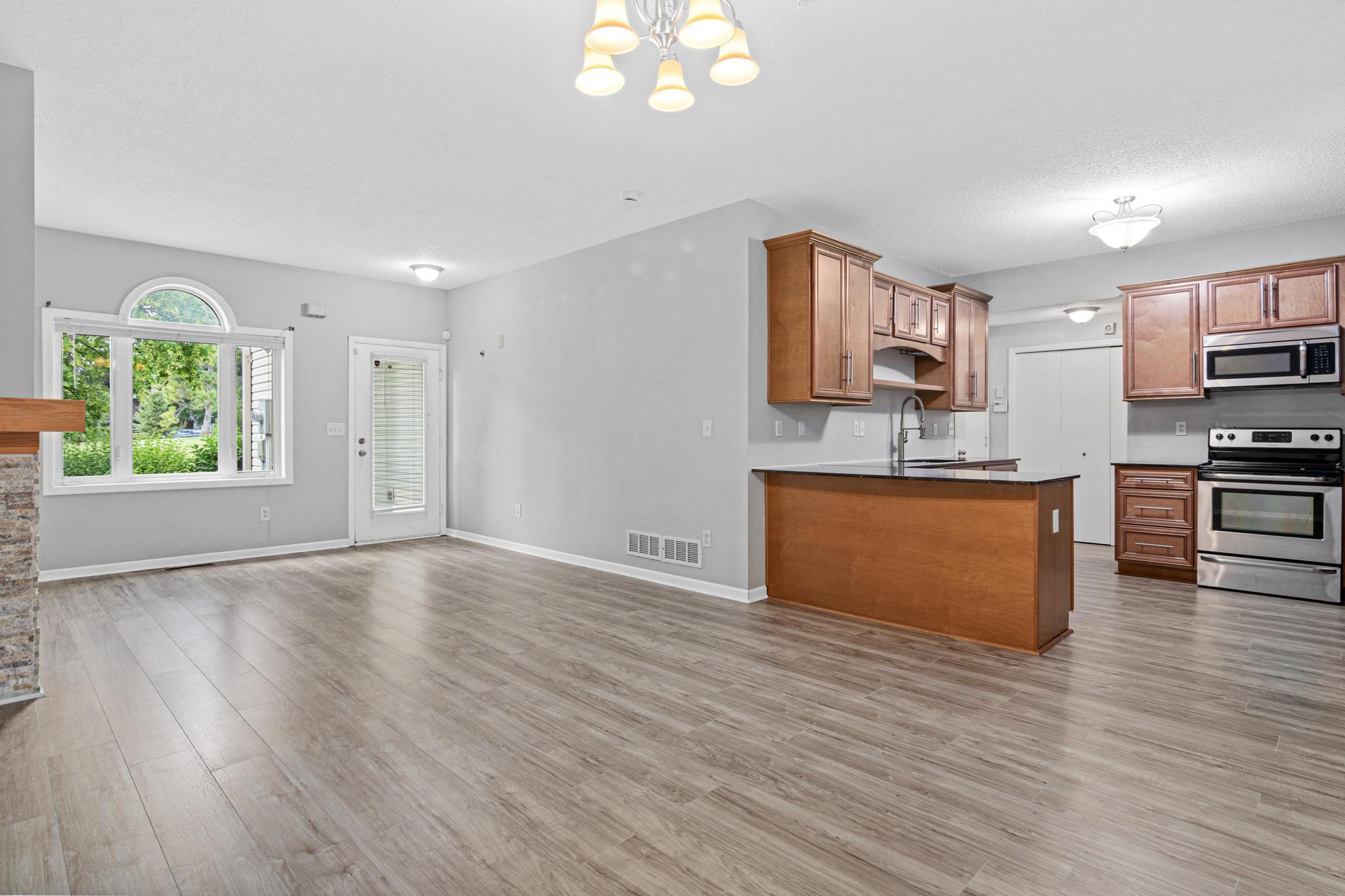 1234 Crystal Place E Property Photo 10