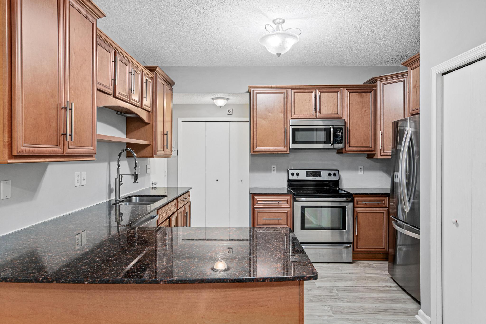 1234 Crystal Place E Property Photo 11