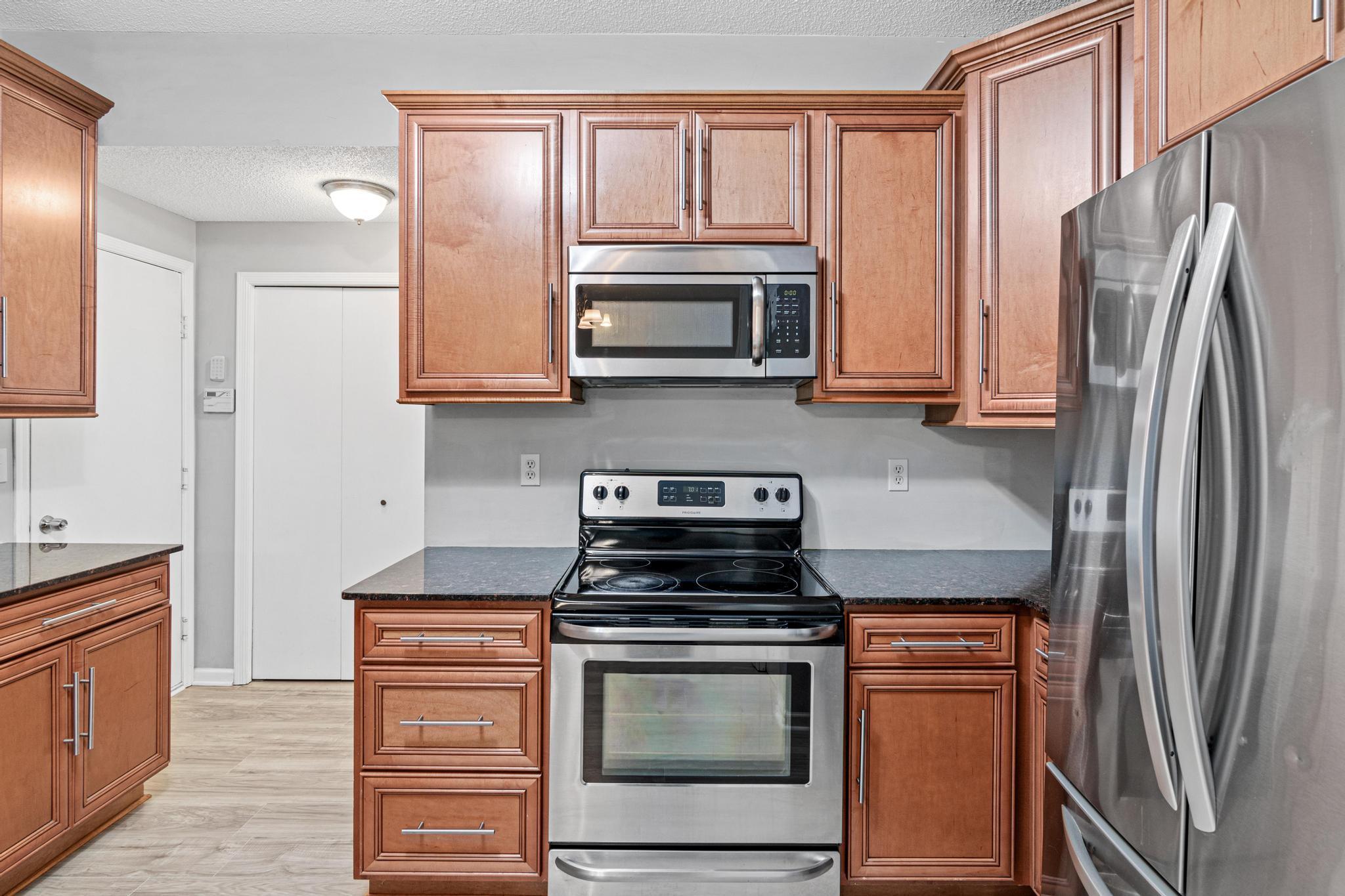 1234 Crystal Place E Property Photo 13