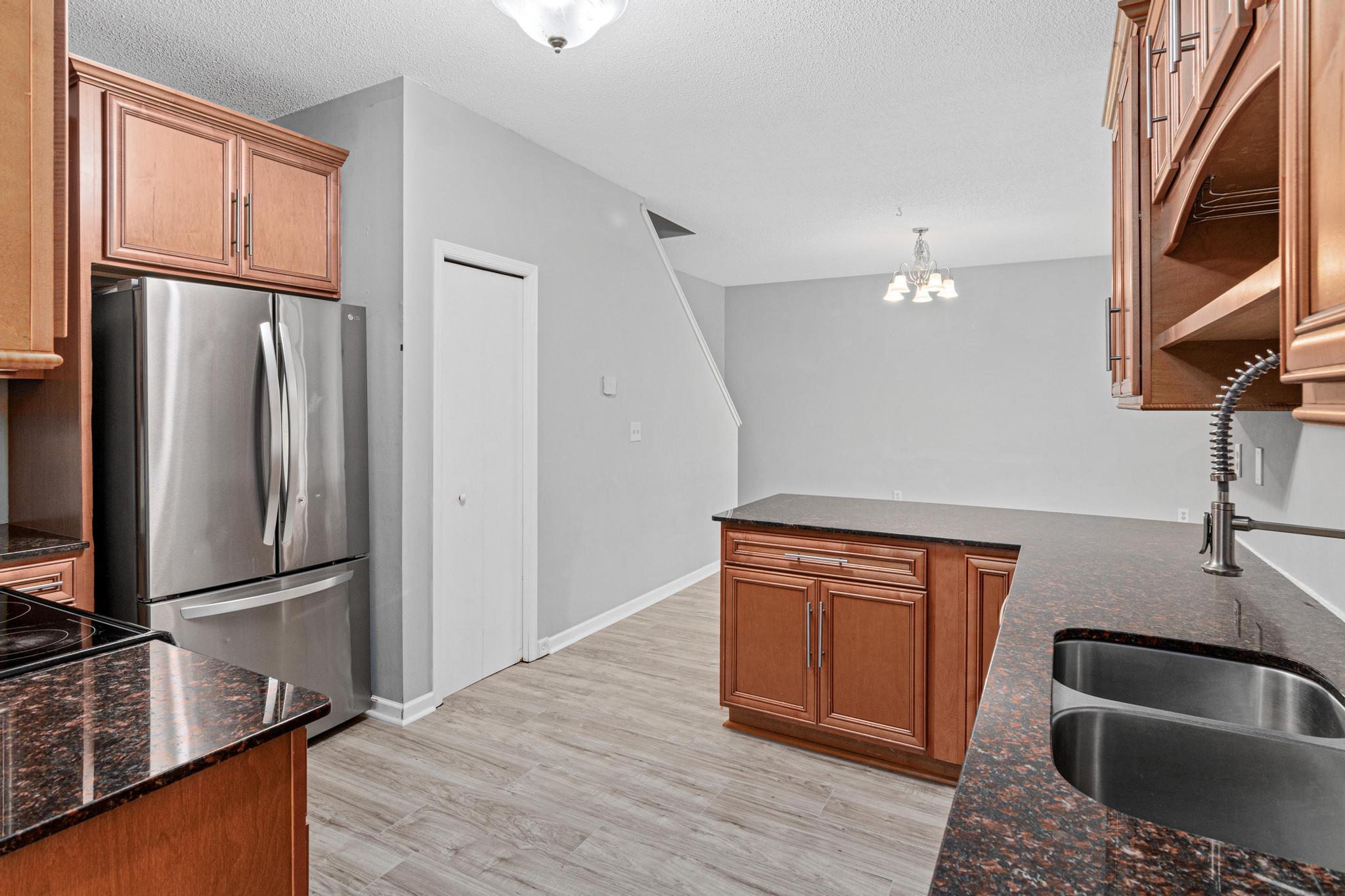 1234 Crystal Place E Property Photo 17