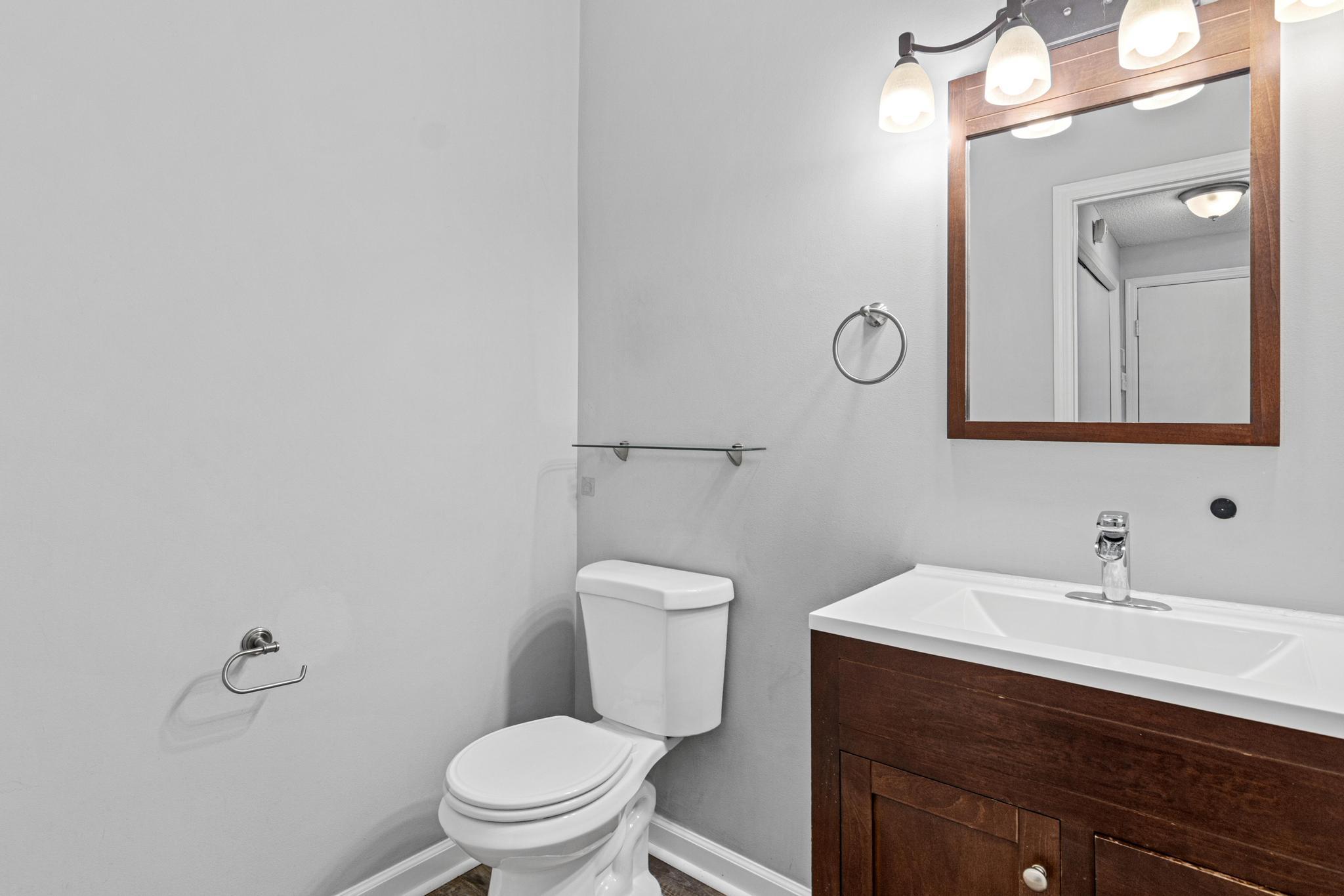 1234 Crystal Place E Property Photo 18