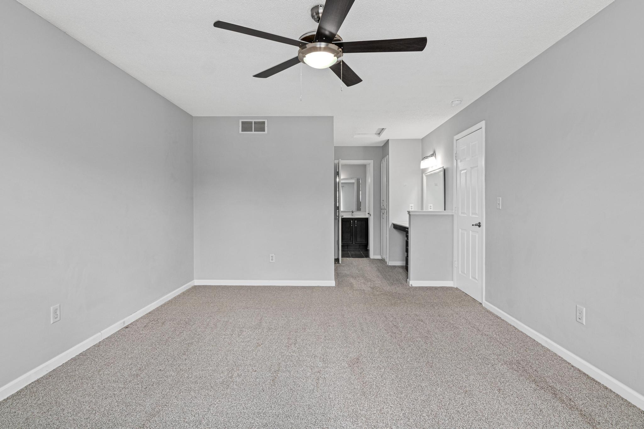 1234 Crystal Place E Property Photo 23