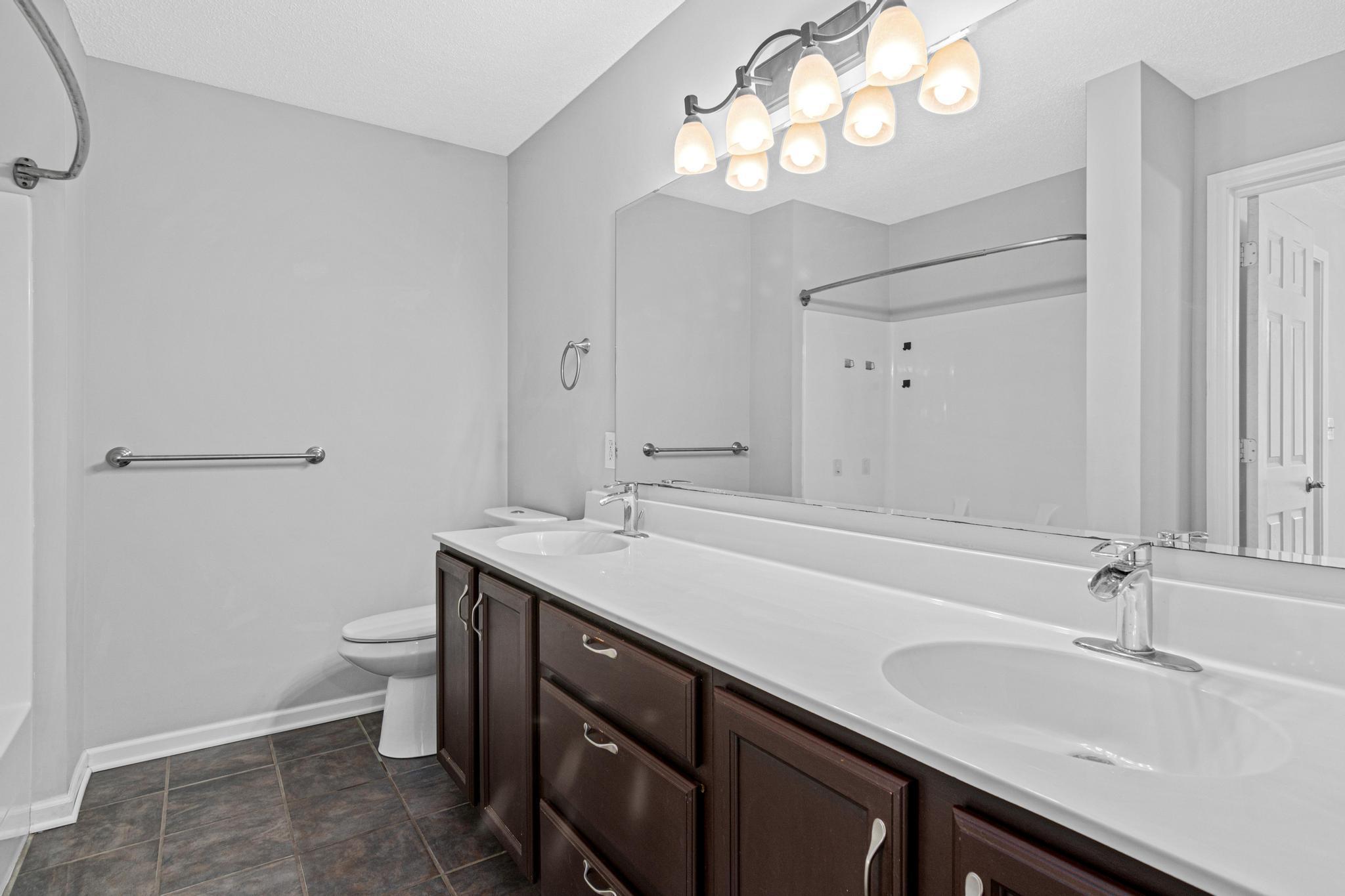 1234 Crystal Place E Property Photo 26