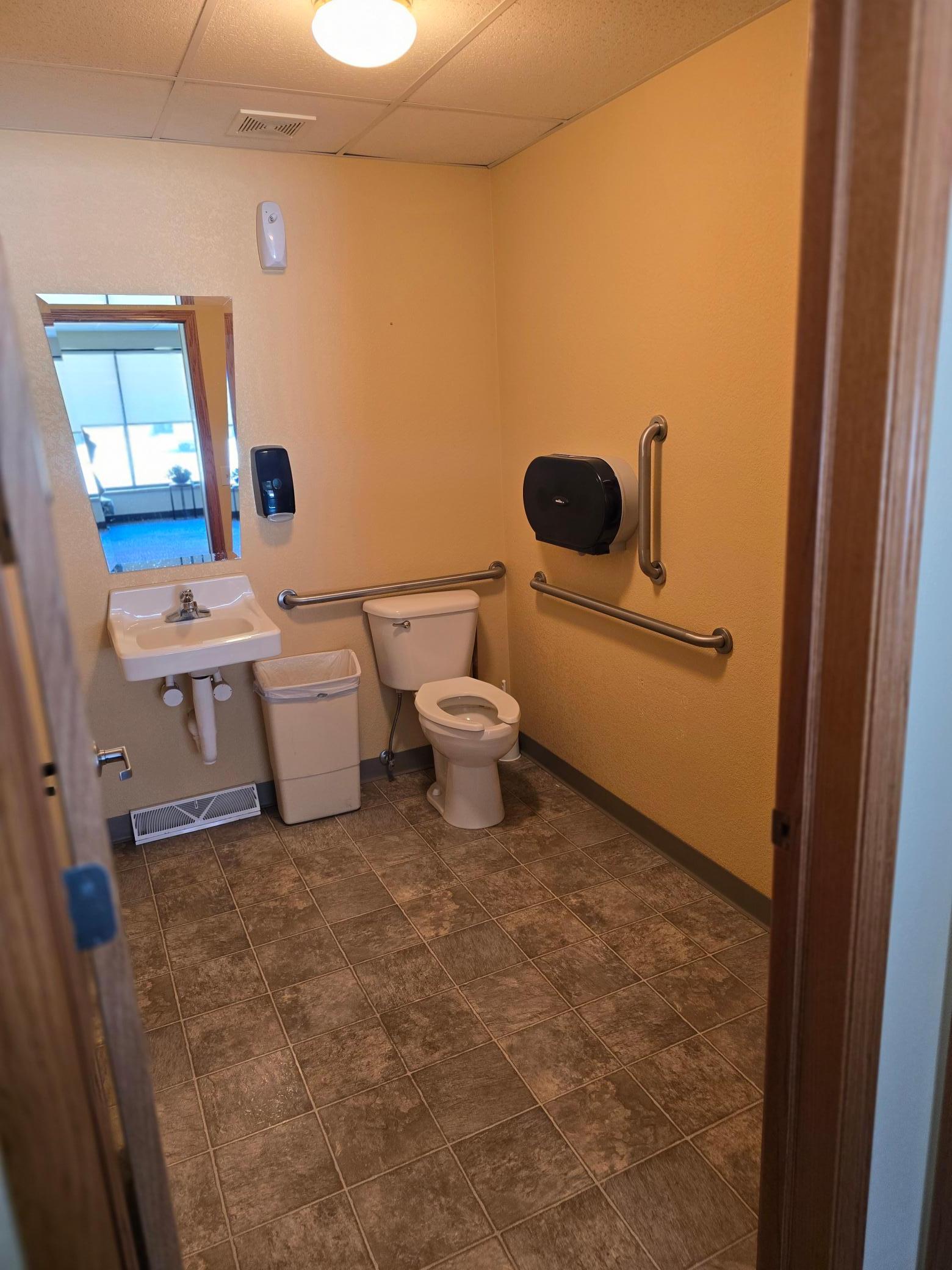 115 N Broadway Street Property Photo 6