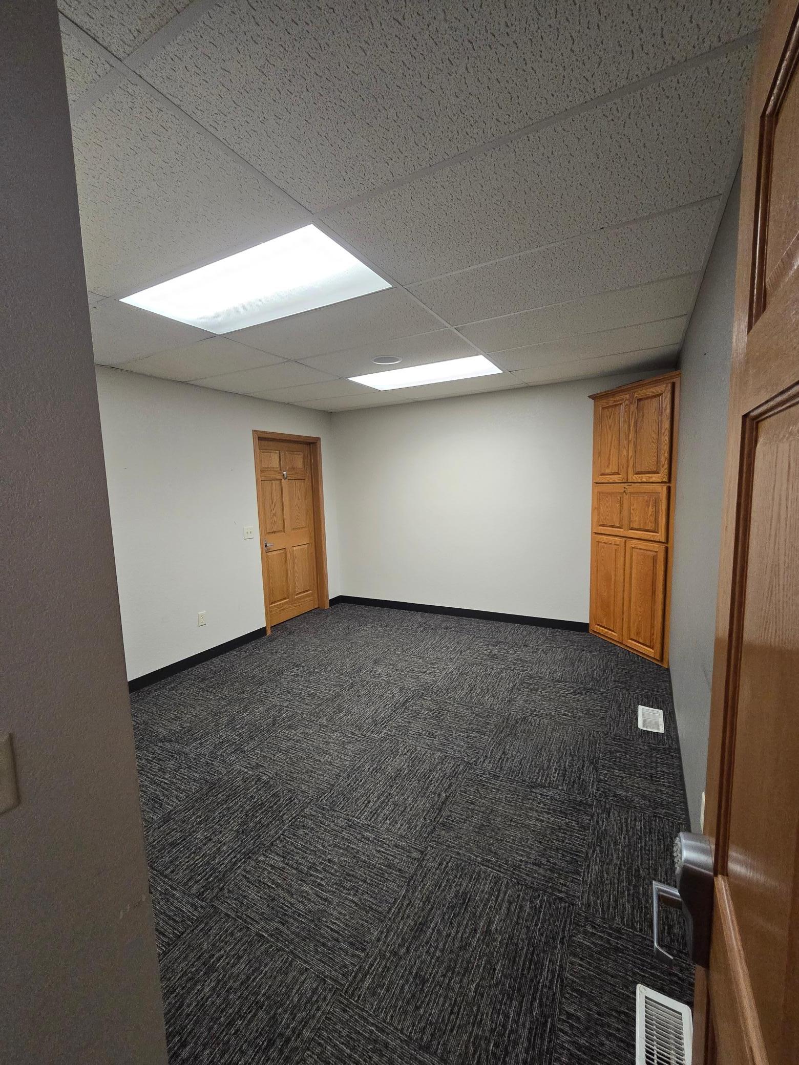 115 N Broadway Street Property Photo 8