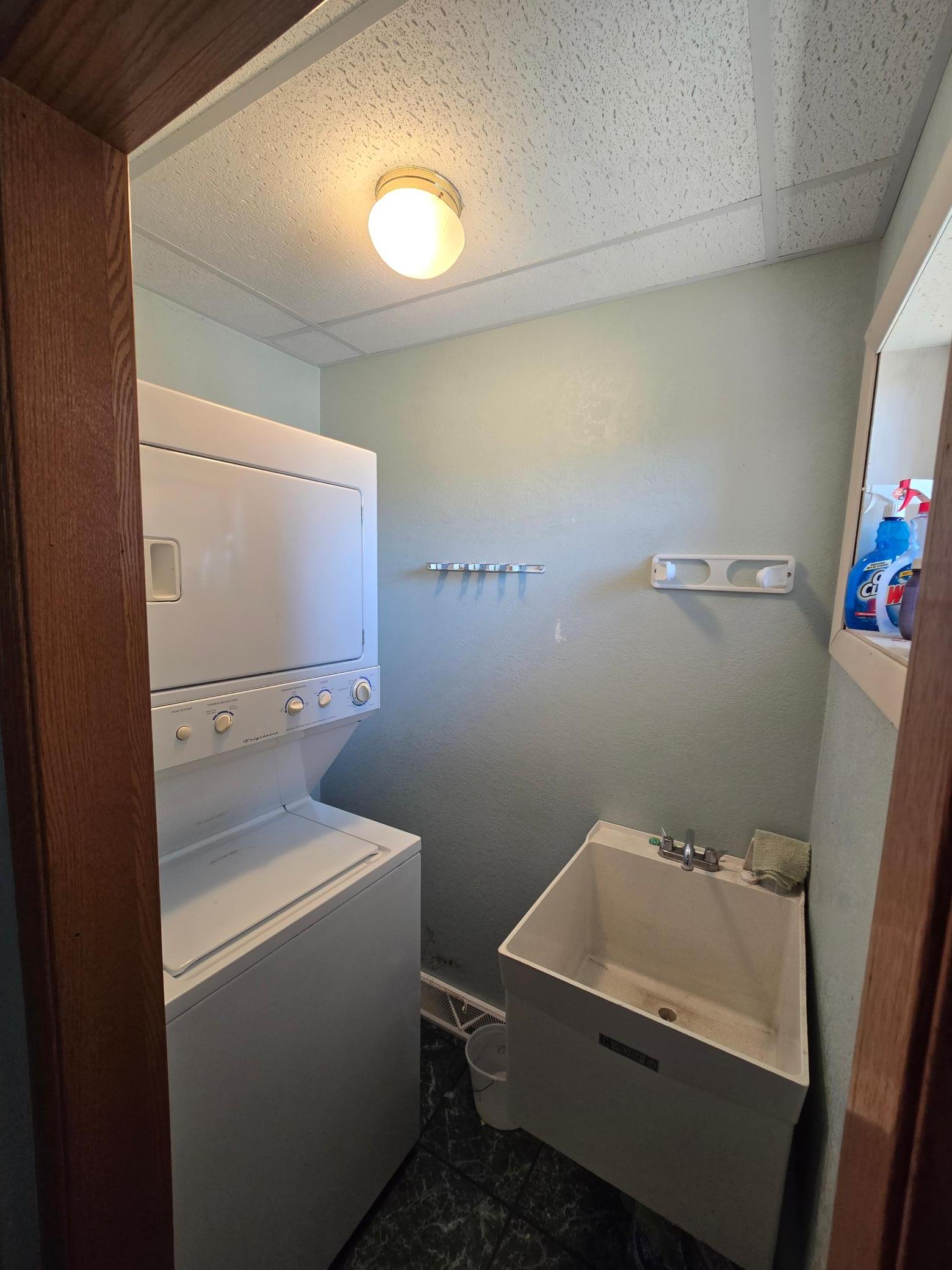 115 N Broadway Street Property Photo 9