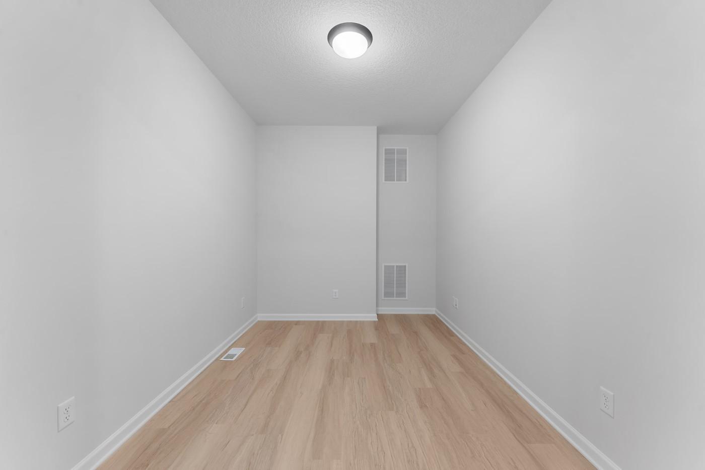 10559 Glenbrook Avenue S Property Photo 7