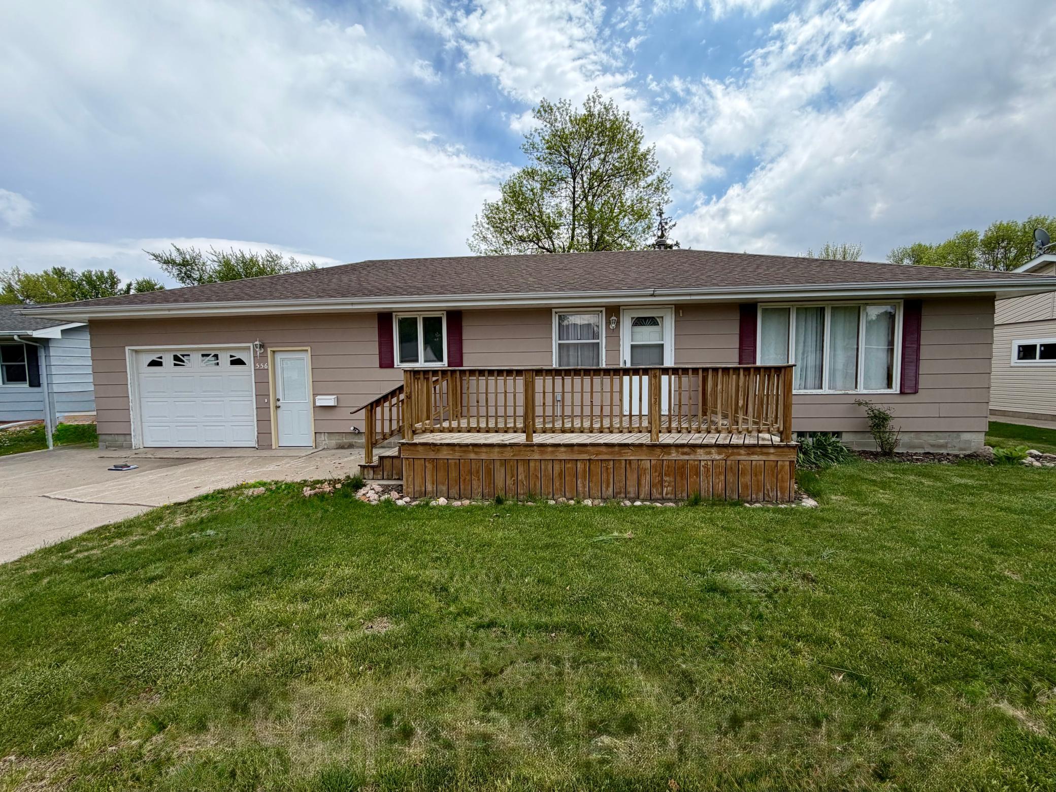556 Elm Avenue Property Photo 3