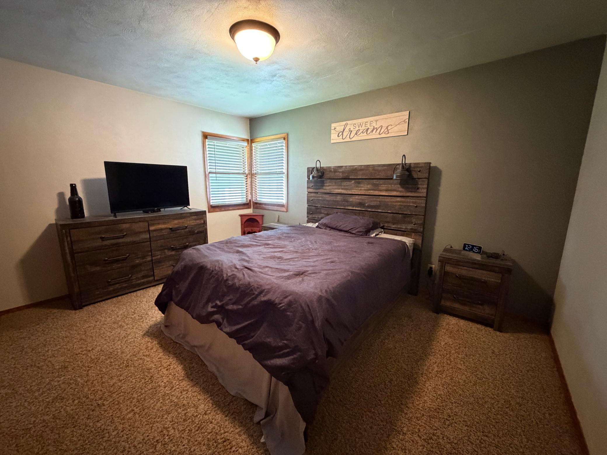 556 Elm Avenue Property Photo 14