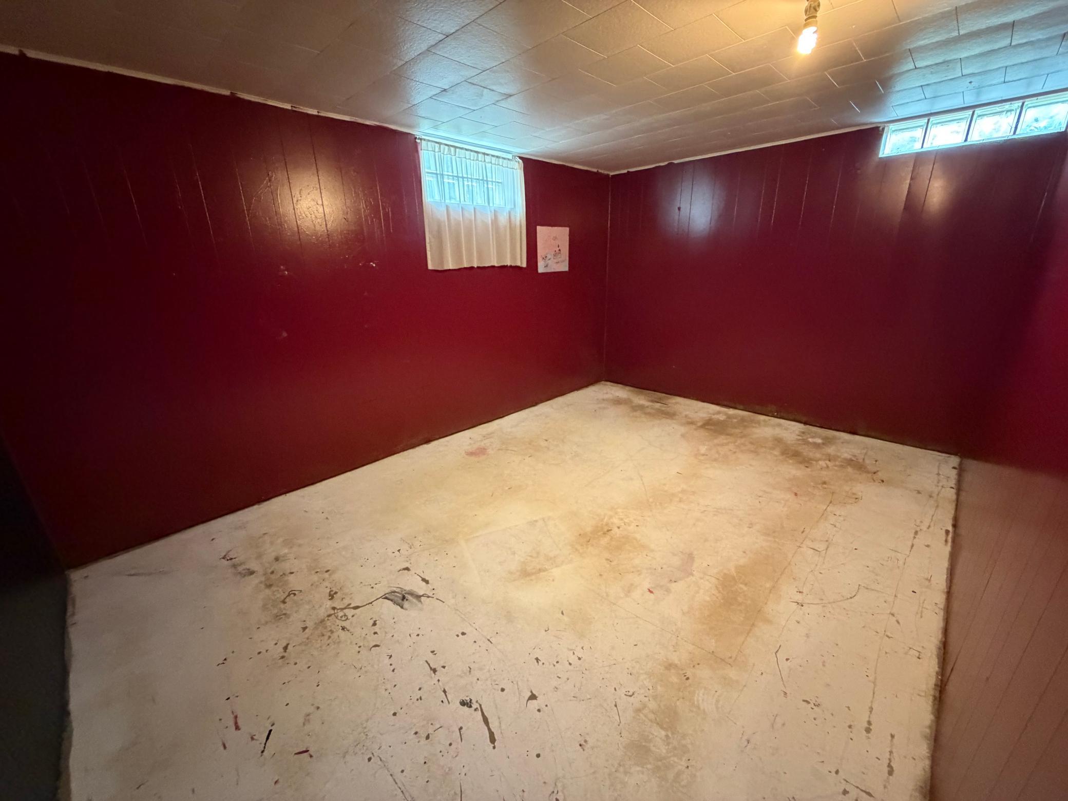 556 Elm Avenue Property Photo 21