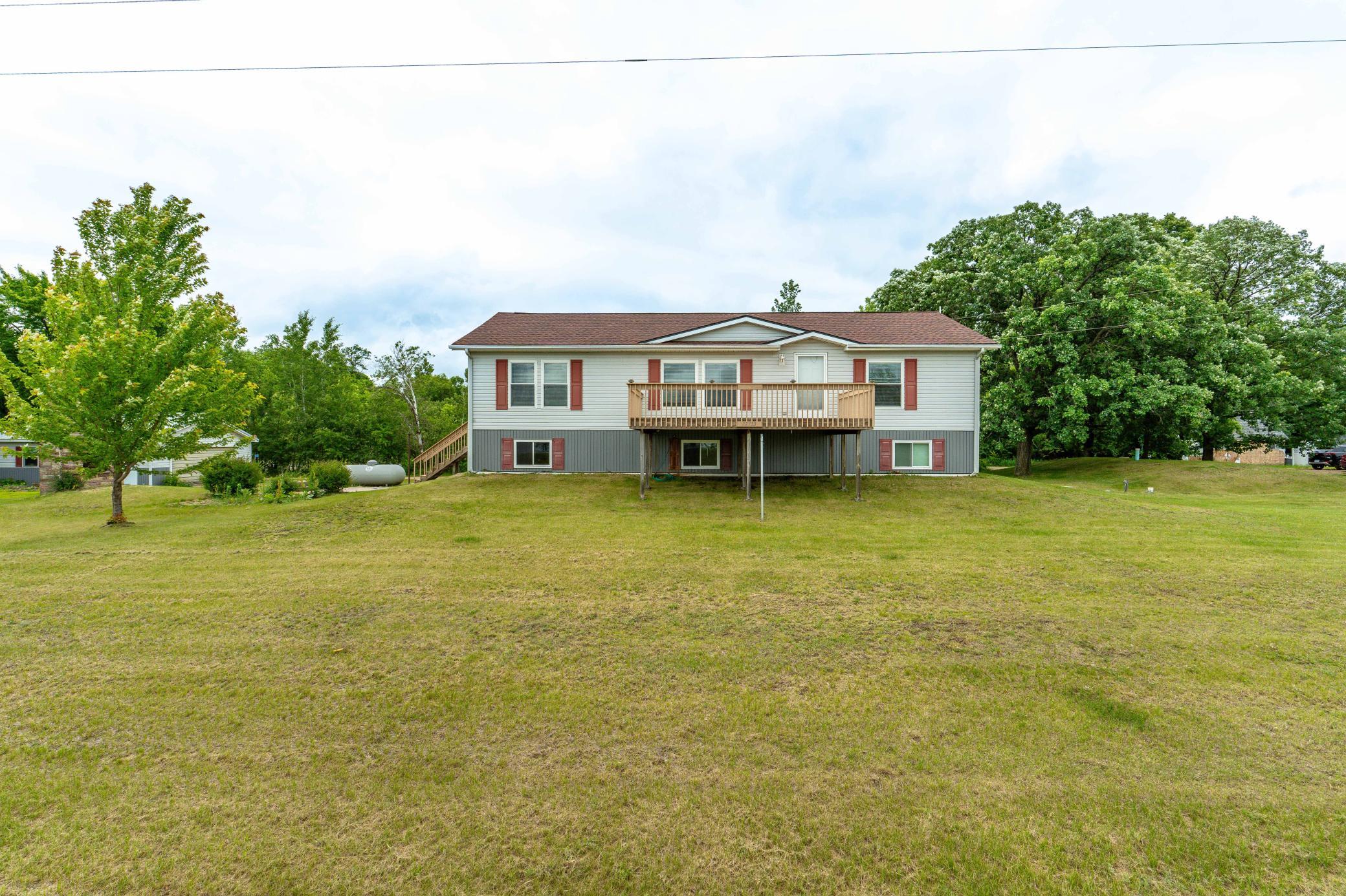 22733 Treetop Road Property Photo 2