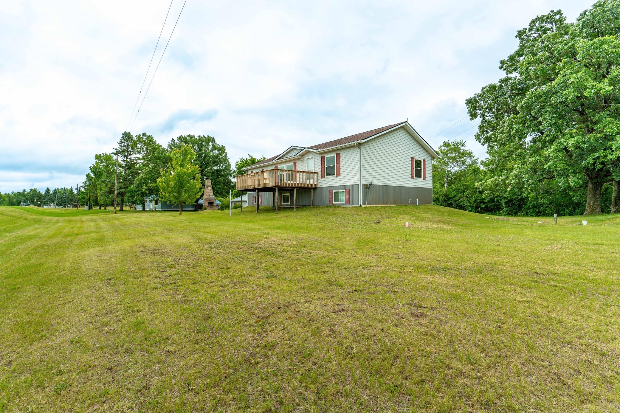 22733 Treetop Road Property Photo 7