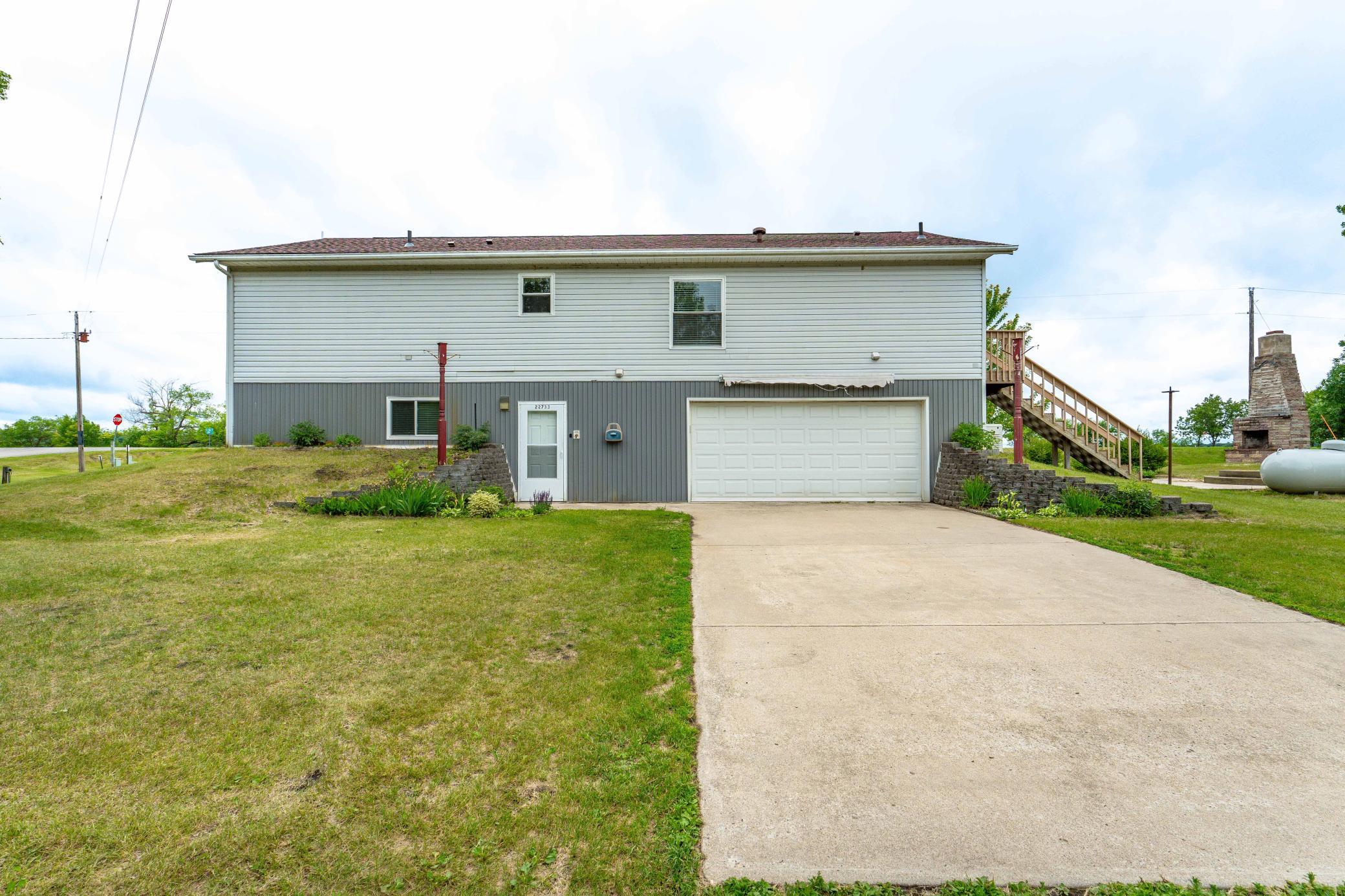 22733 Treetop Road Property Photo 11