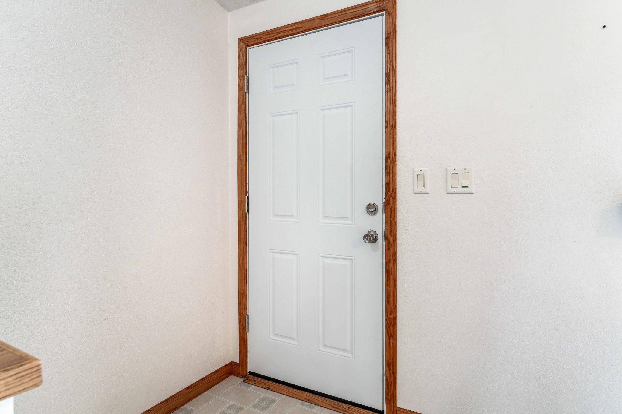 22733 Treetop Road Property Photo 20