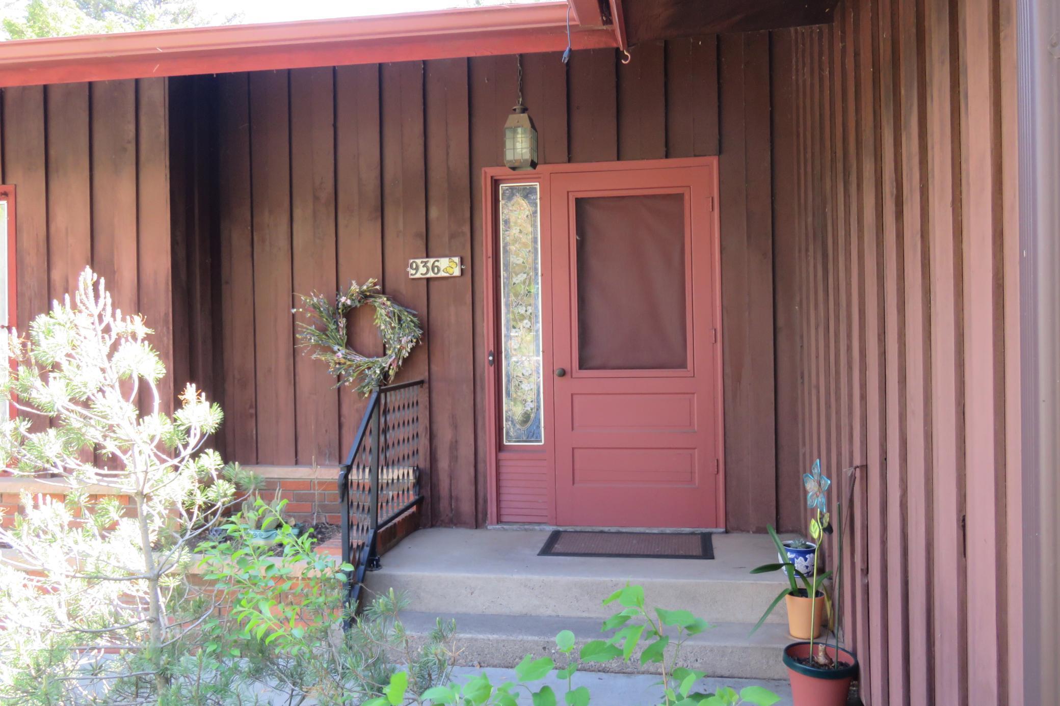 936 York Avenue Nw Property Photo 2
