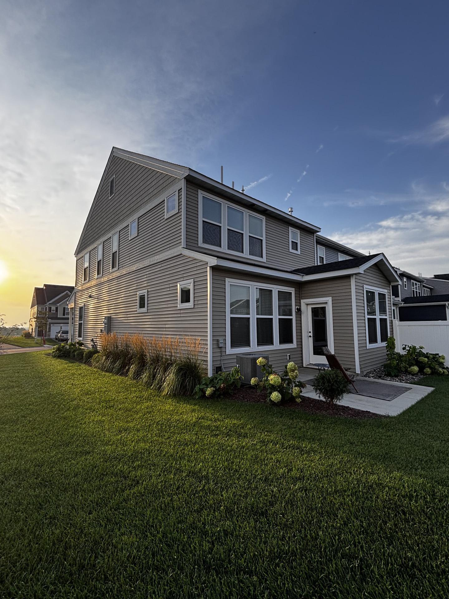 212 Junco Road N Property Photo 2