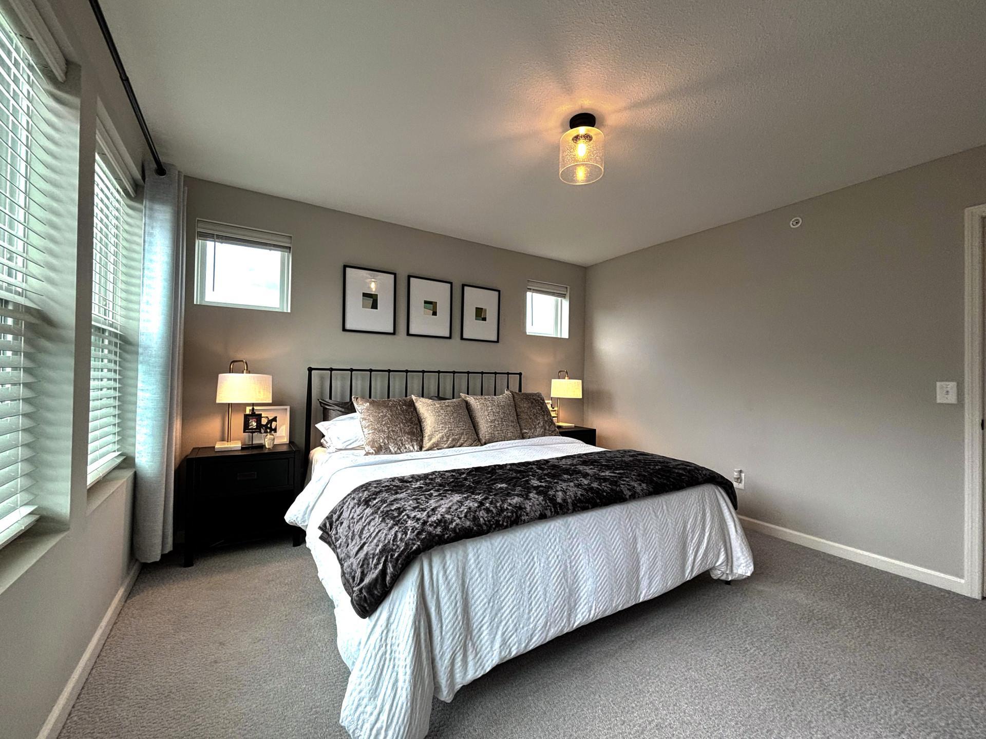 212 Junco Road N Property Photo 6