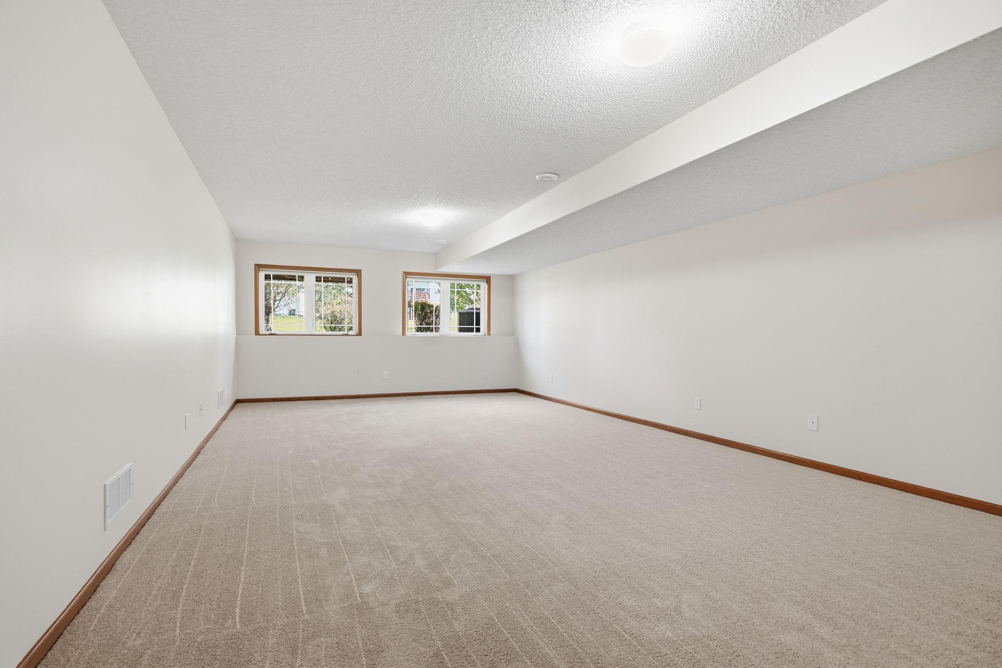 12026 65th St Ne Property Photo 14