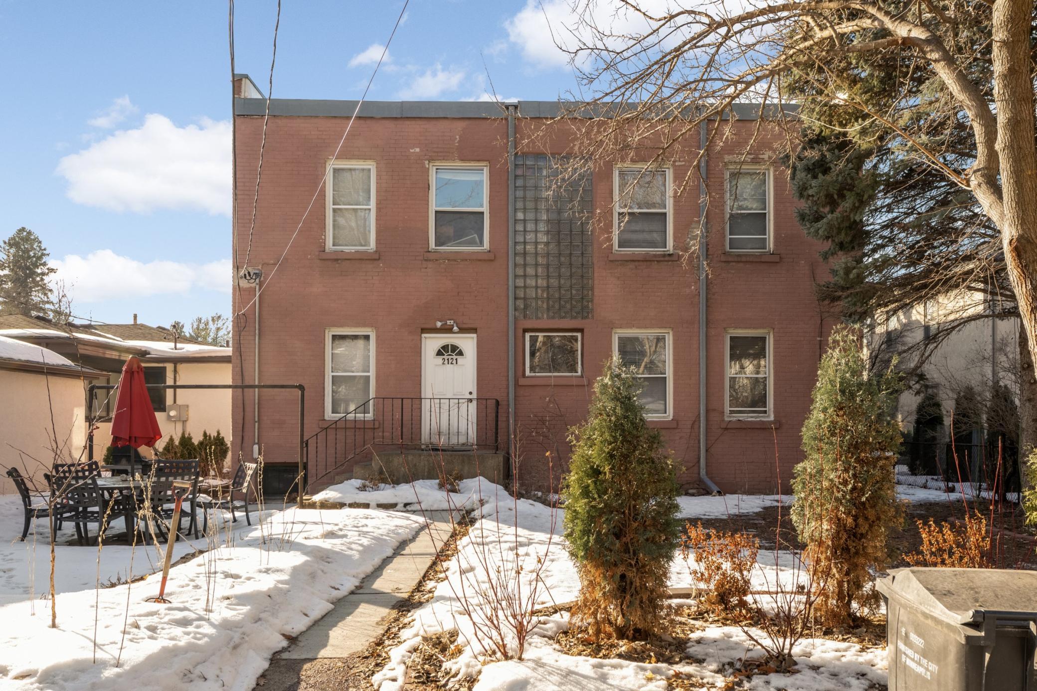 2121 Penn Avenue S Property Photo 40