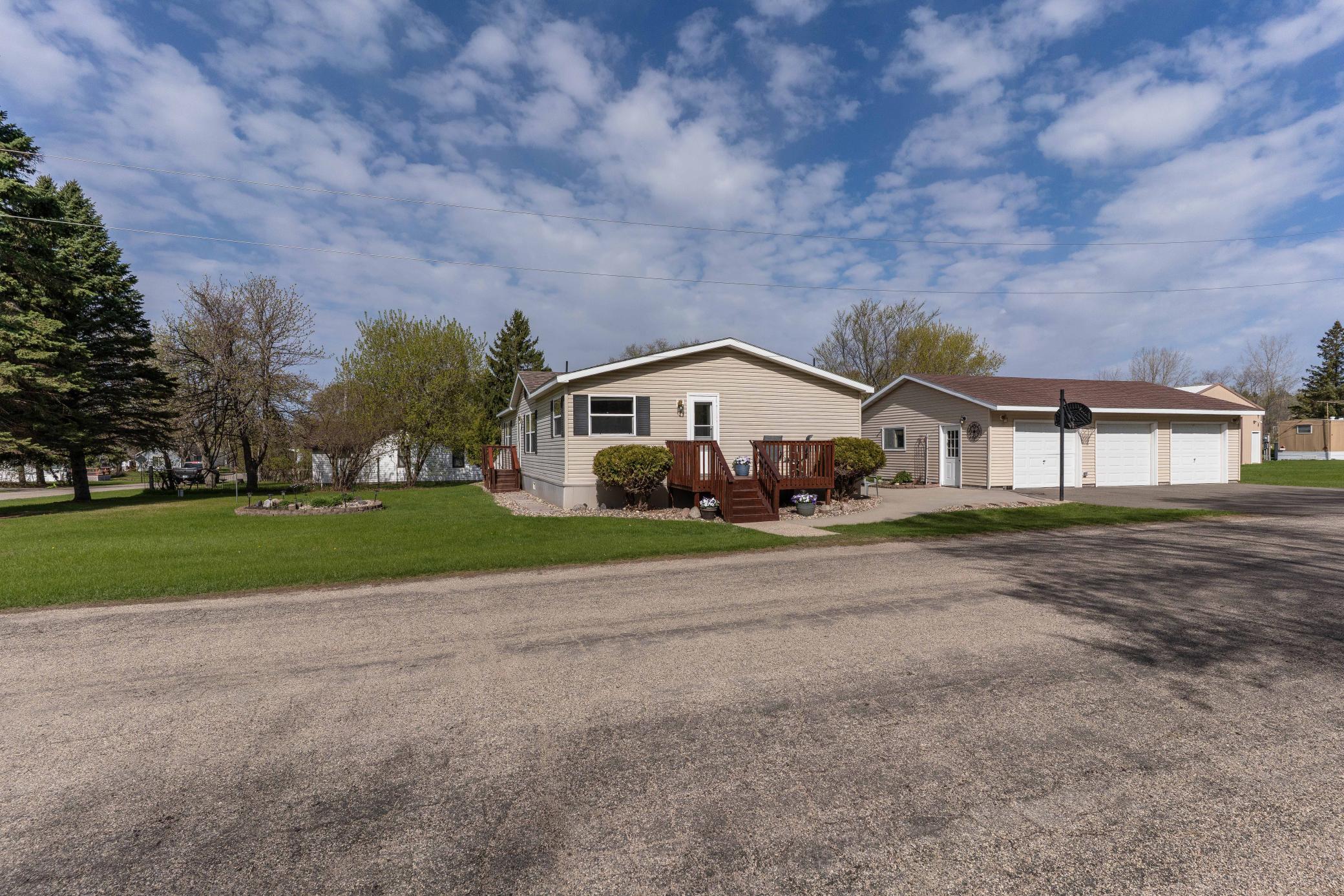 211 E Central Avenue Property Photo 41