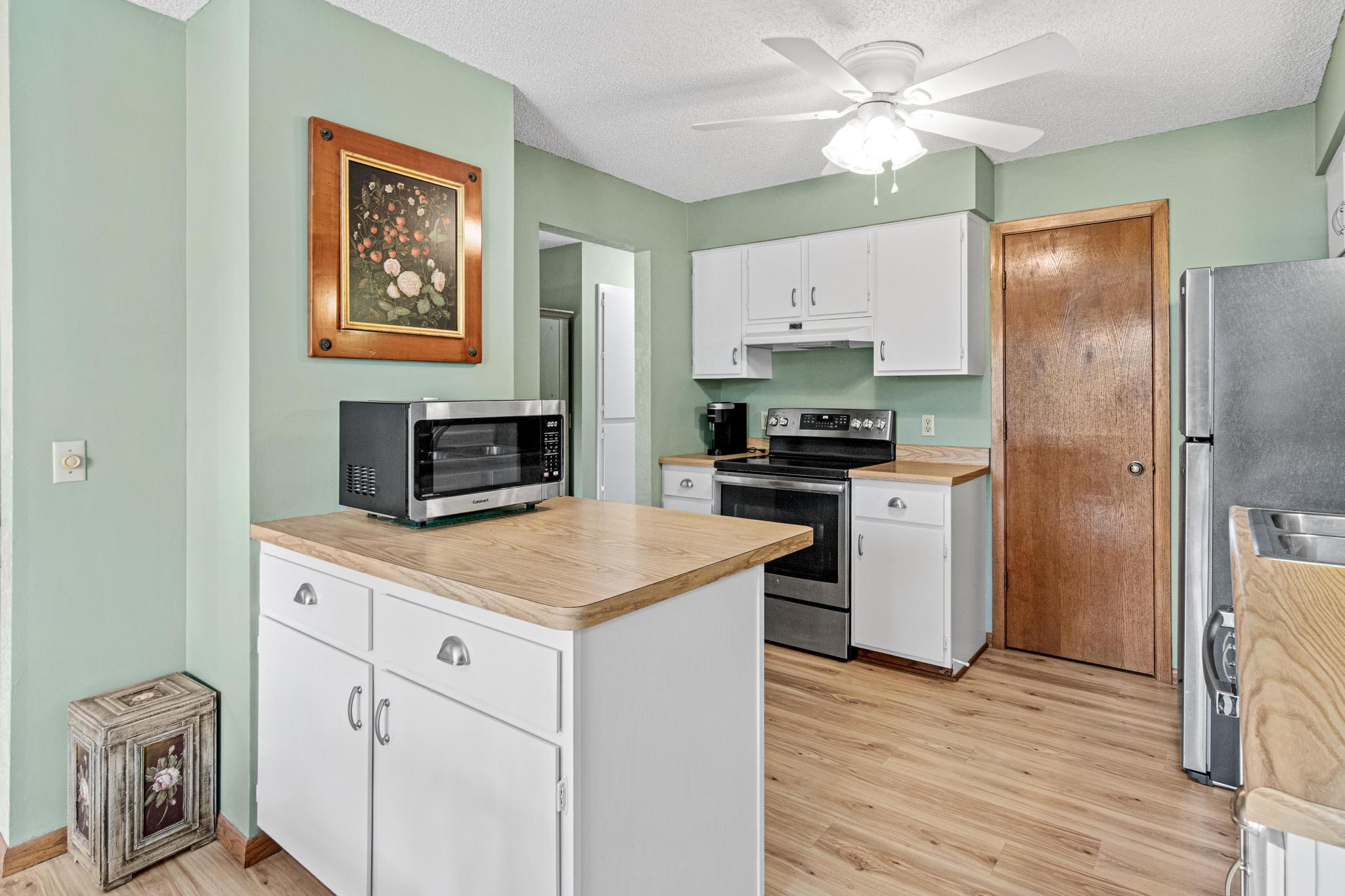 1890 Fox Ridge Drive C Property Photo 1