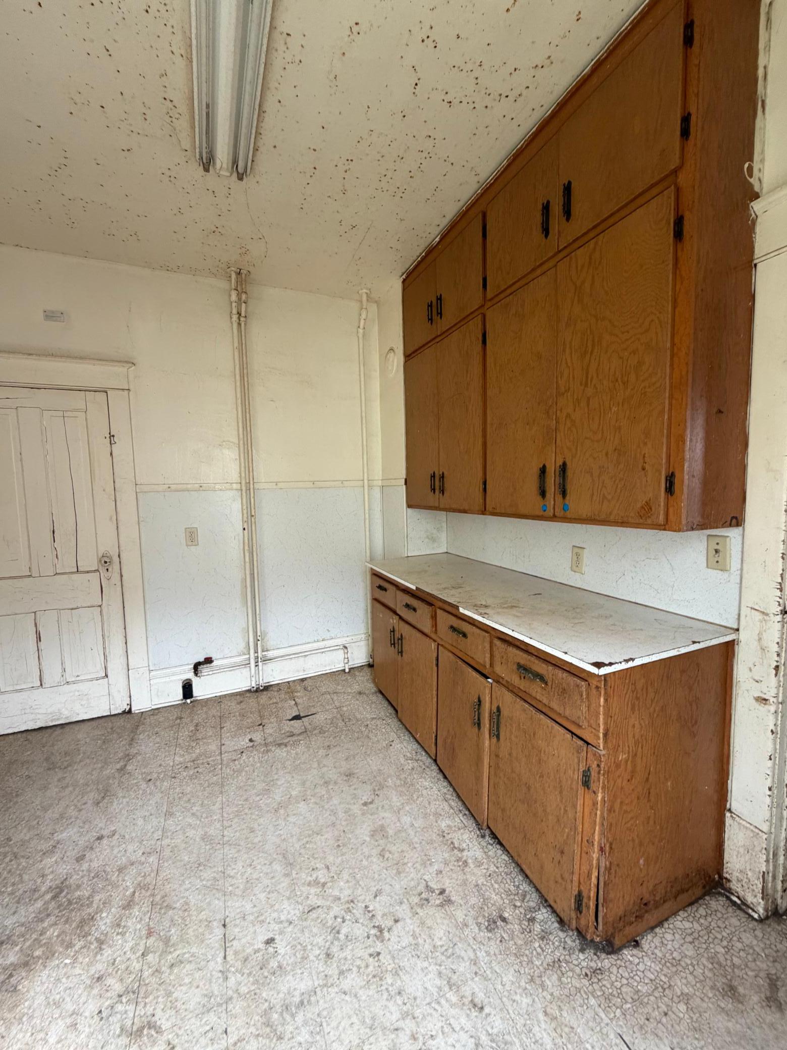 413 Budd Street Property Photo 10