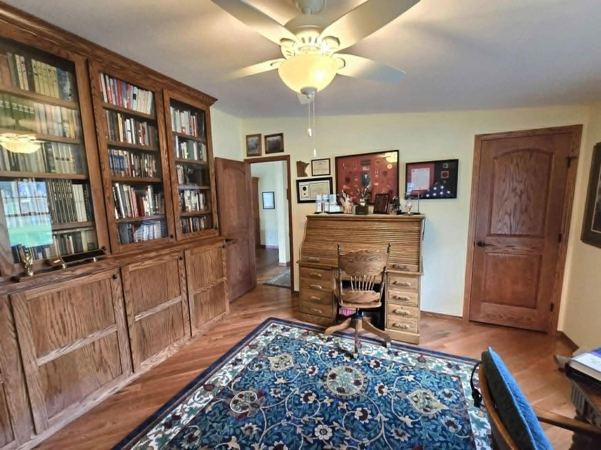 324 W 7th Street Property Photo 20