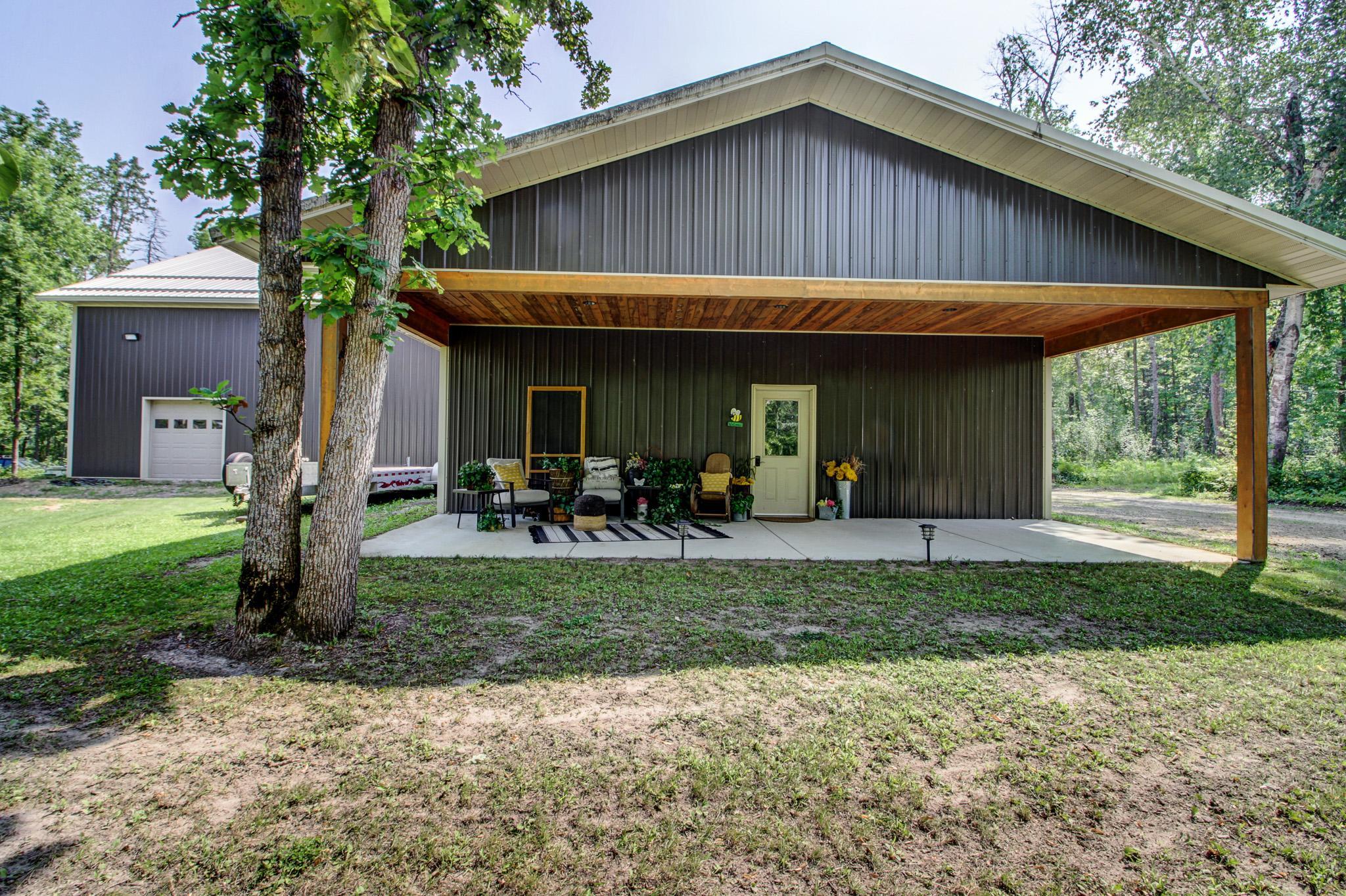 26089 Hammock Drive Property Photo 6