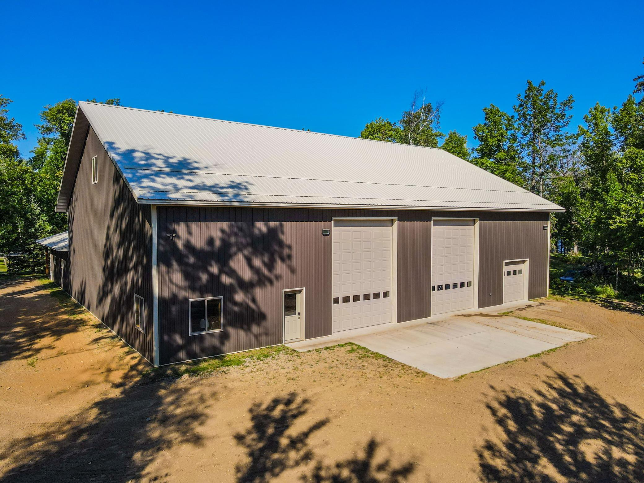 26089 Hammock Drive Property Photo 6