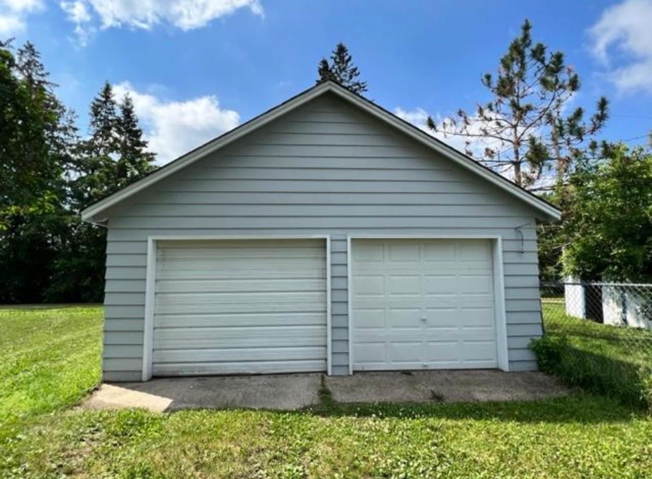 317 Minnesota Avenue E Property Photo 3