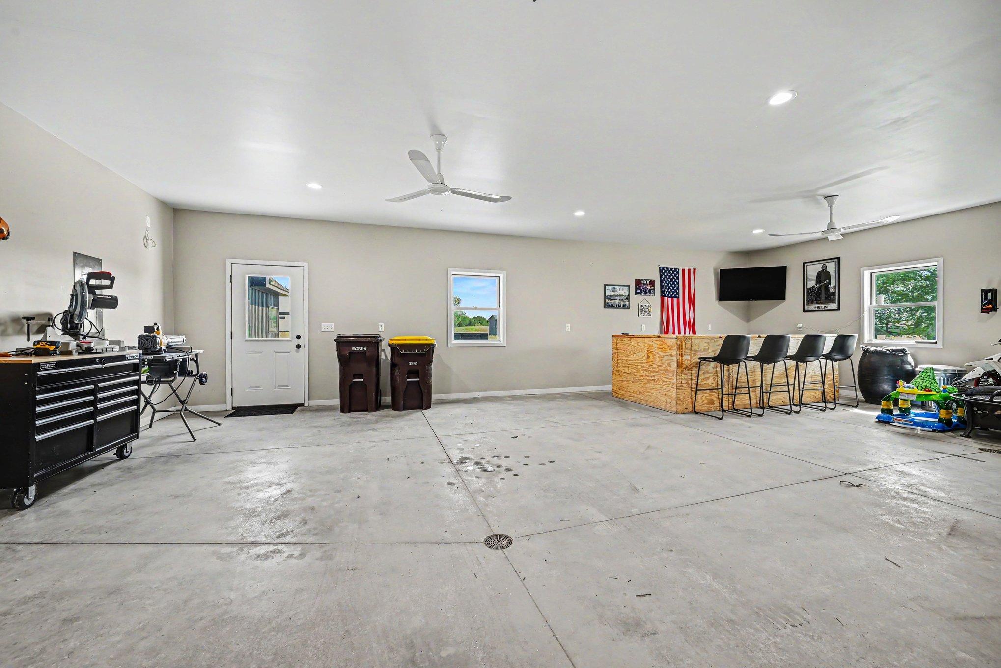19347 Lake Volney Circle Property Photo 8
